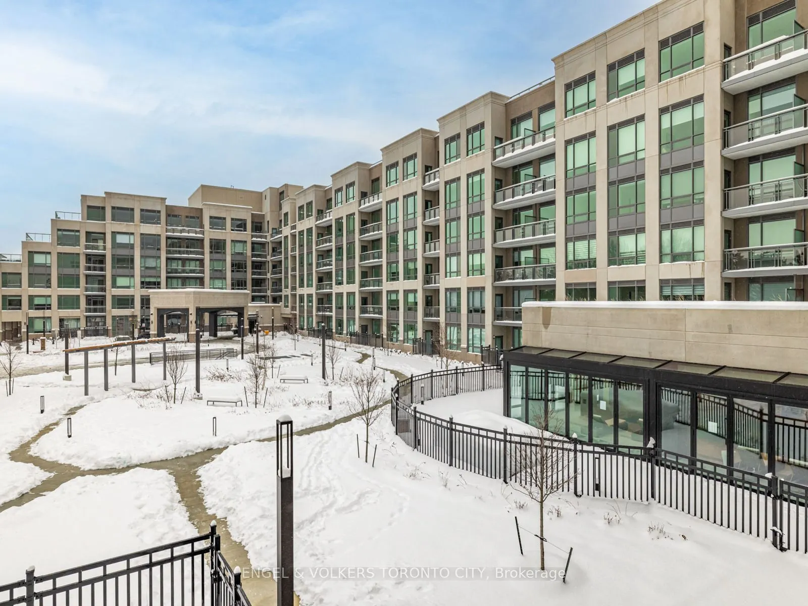 2075 King Road #249