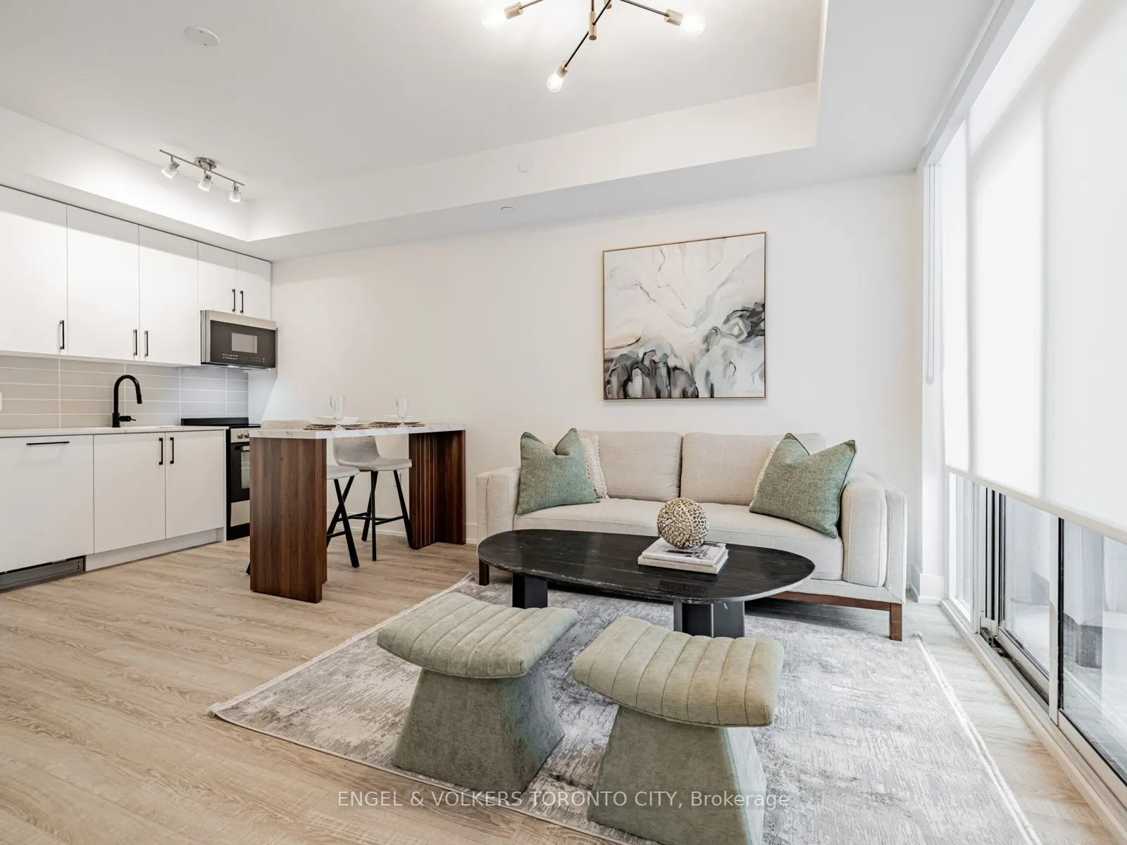 2075 King Road #249