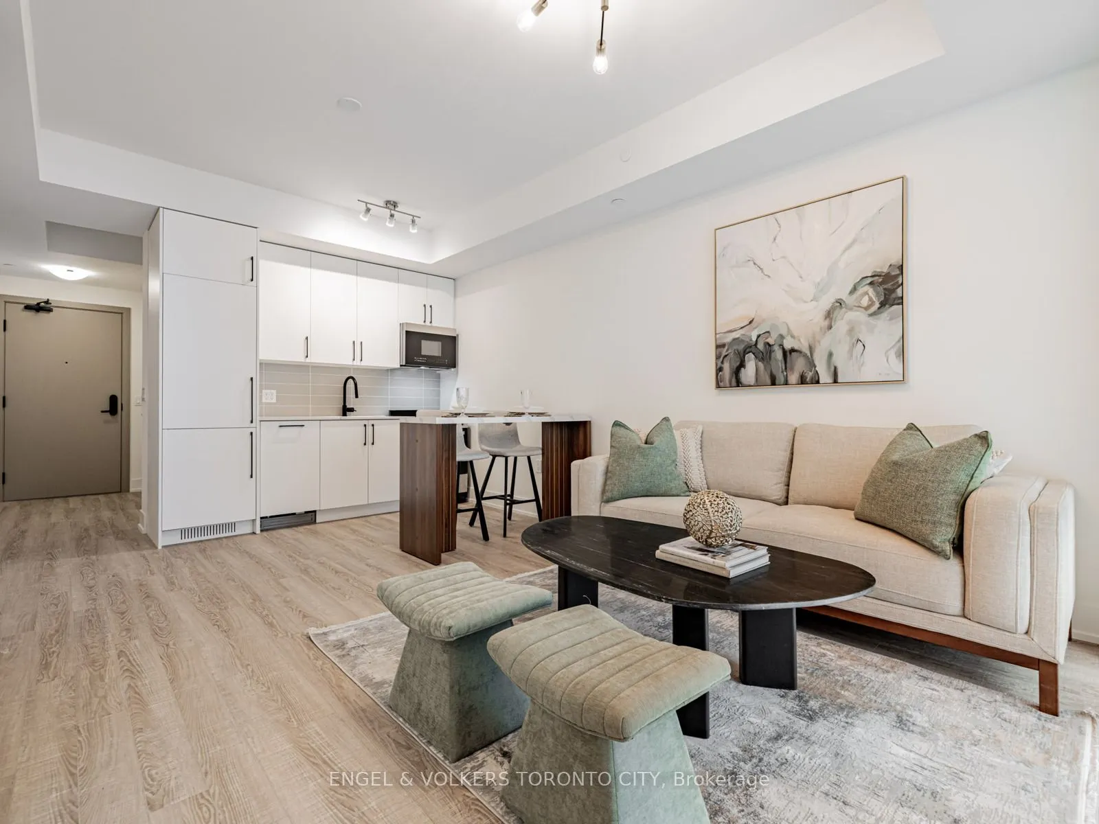 2075 King Road #249