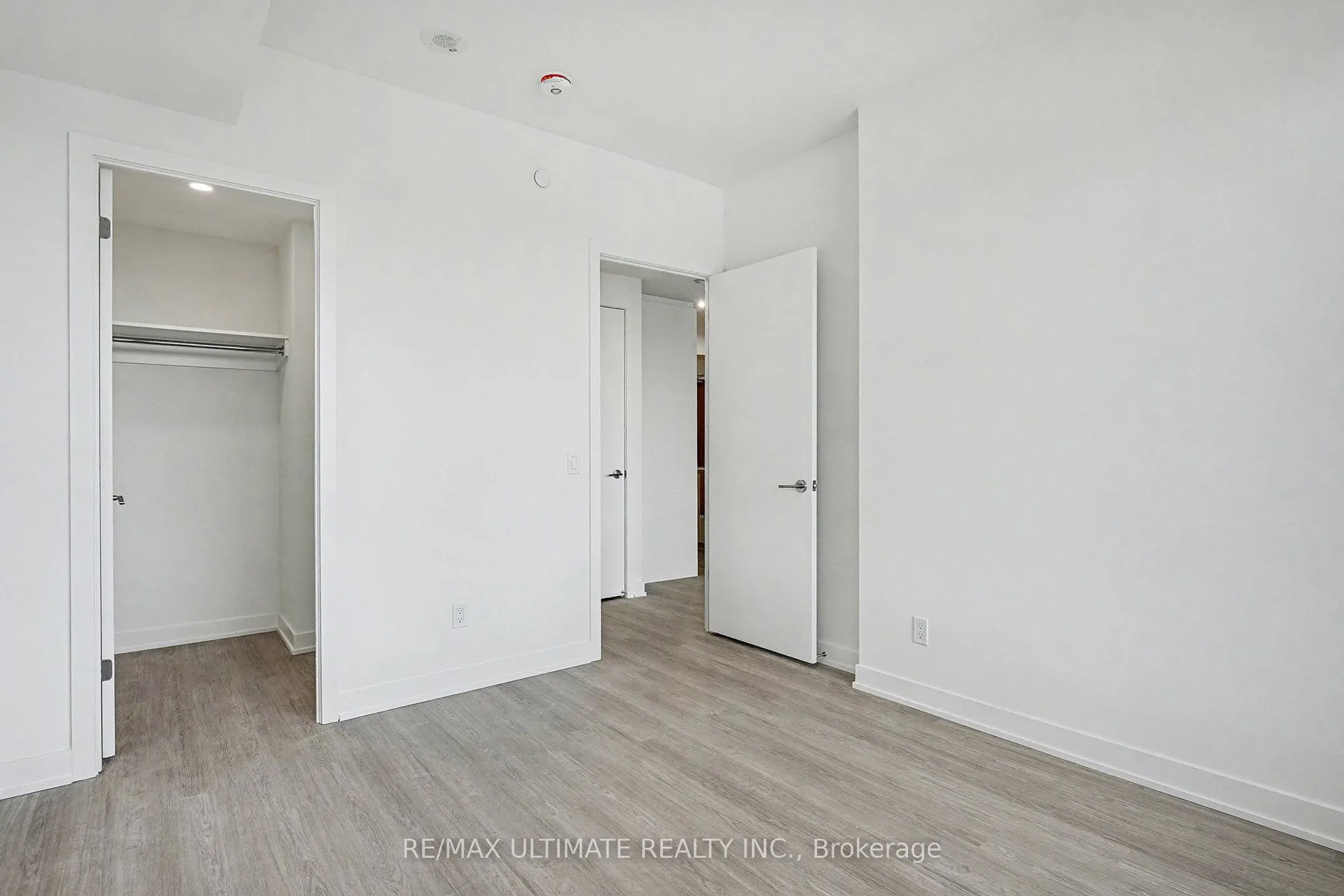 8188 Yonge Street #727