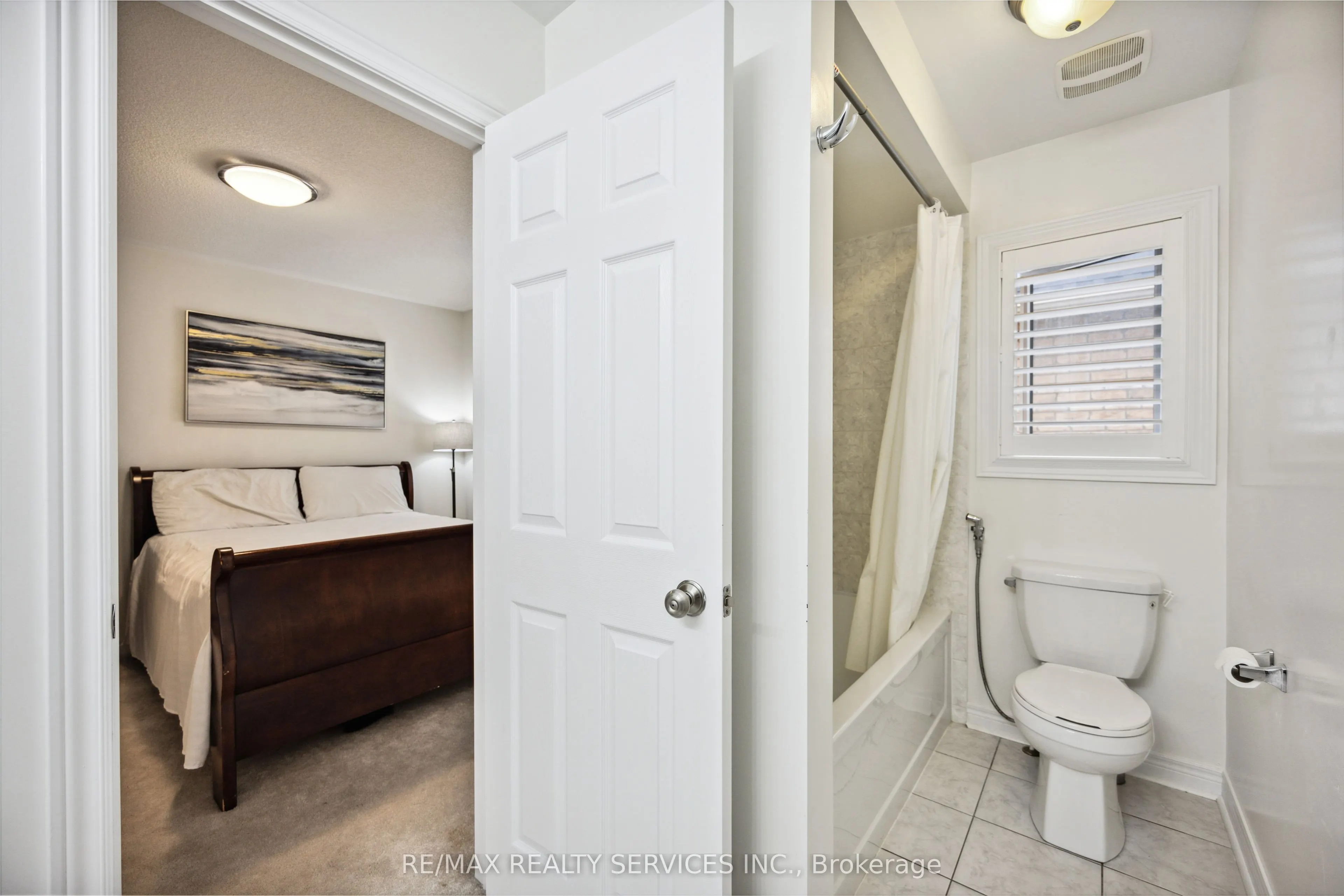 104 Sharpe Crescent