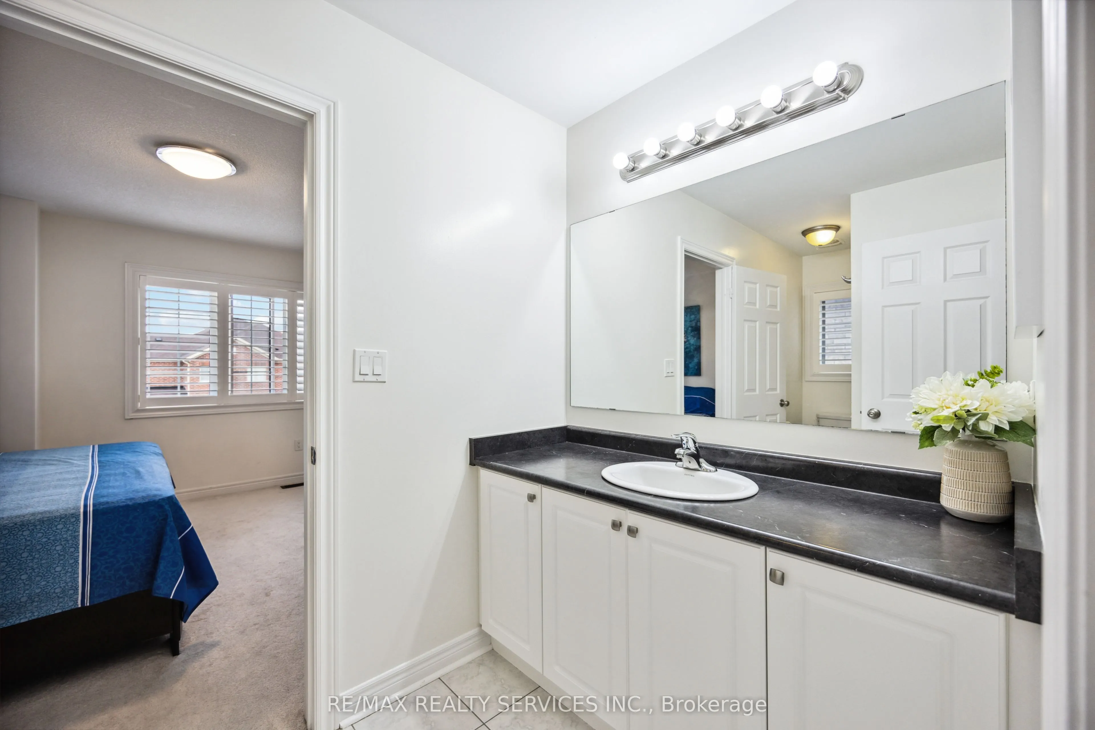 104 Sharpe Crescent