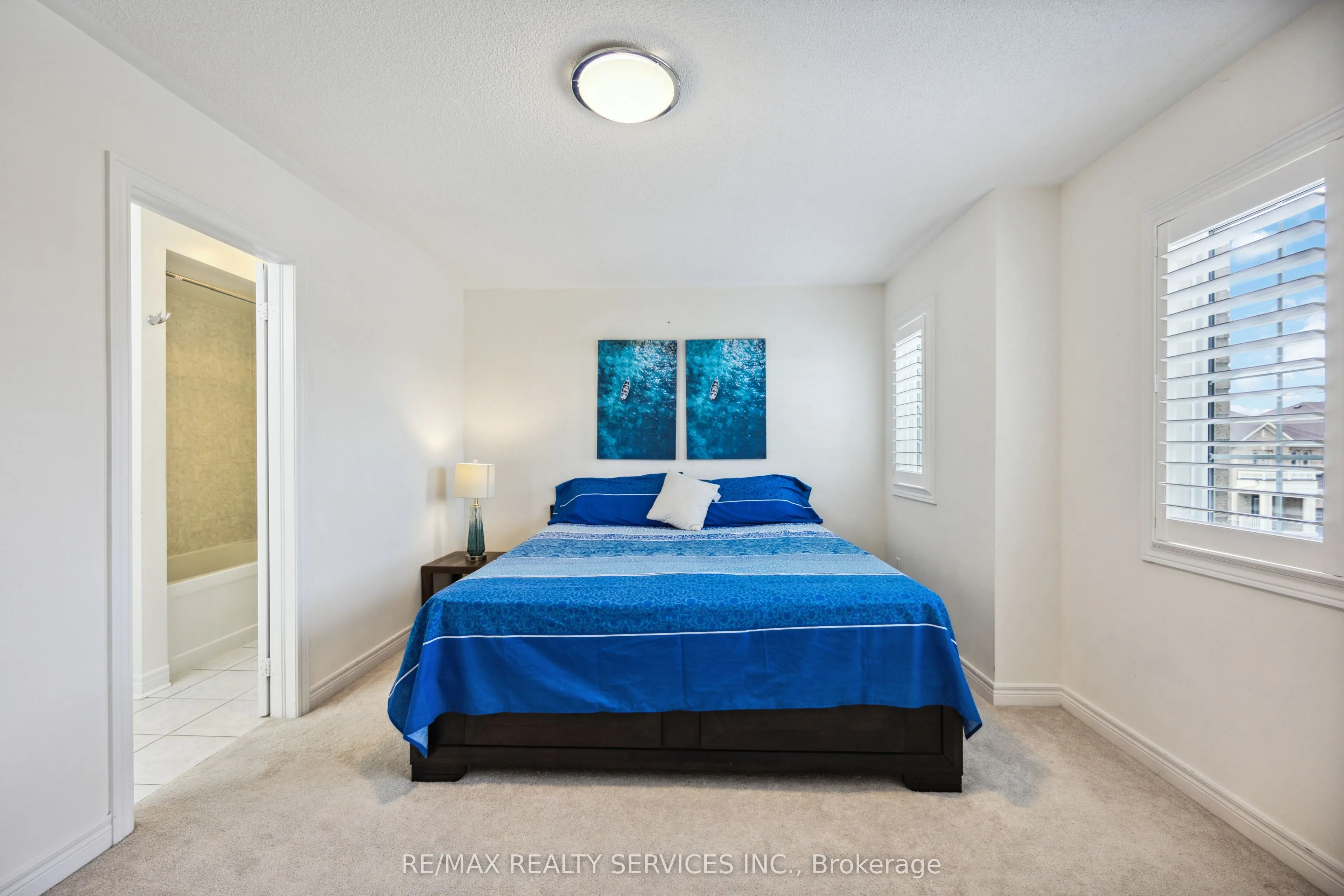 104 Sharpe Crescent