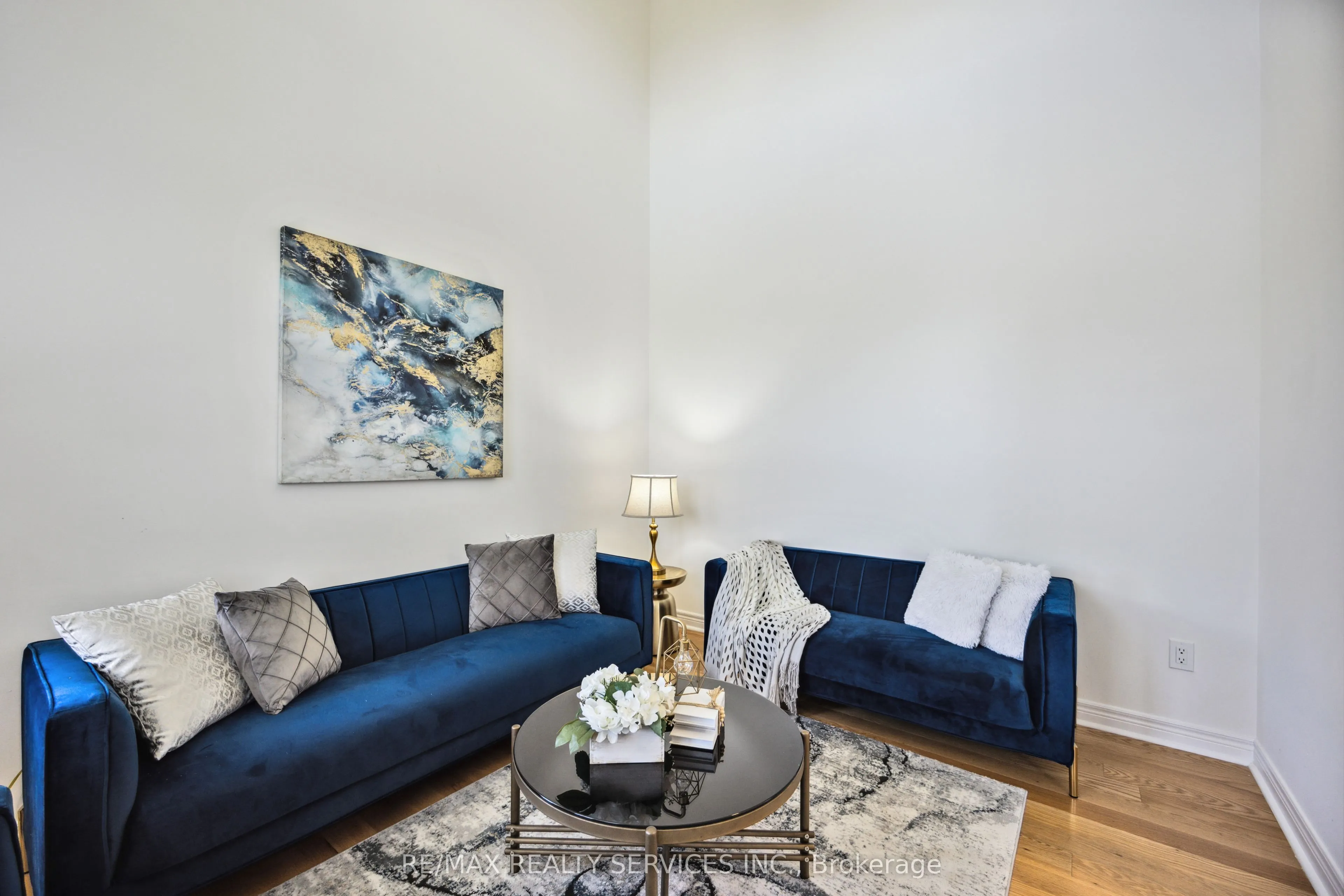 104 Sharpe Crescent