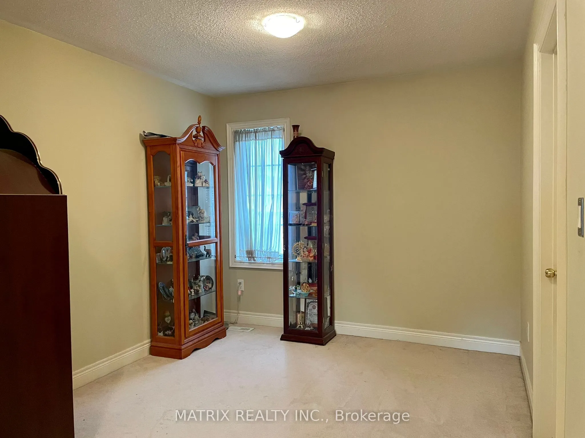 69 Ken Laushway Avenue