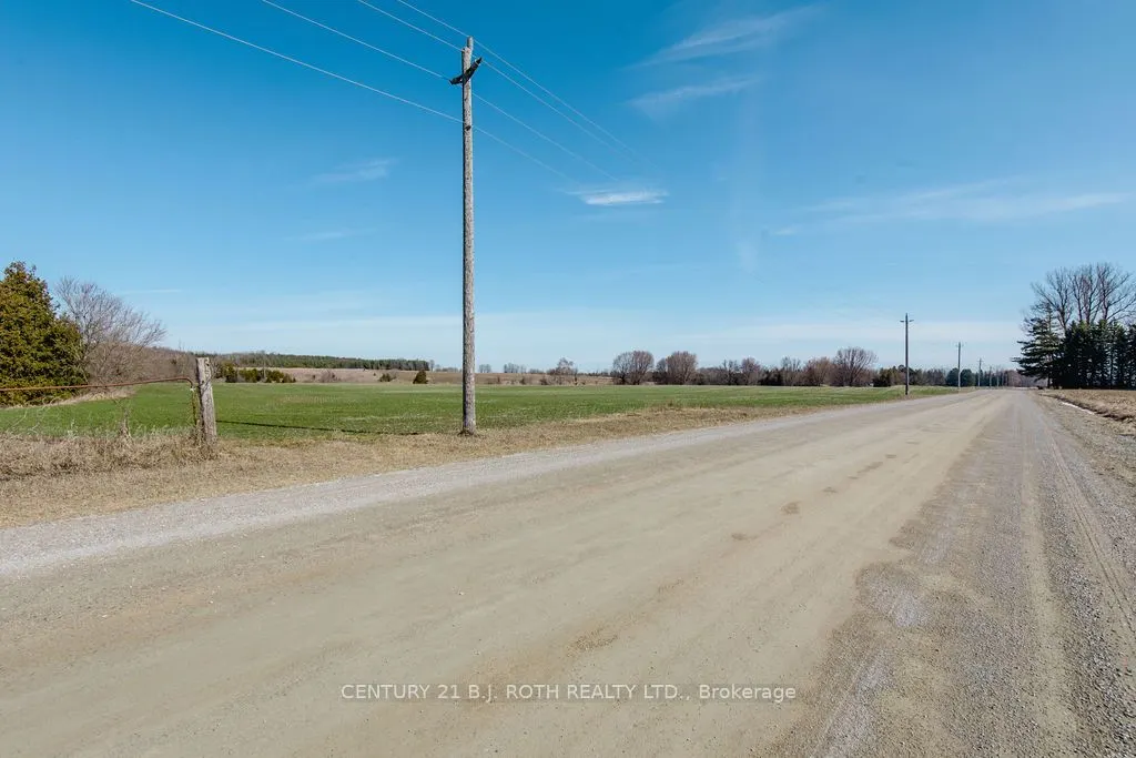 7468 25th Side Road