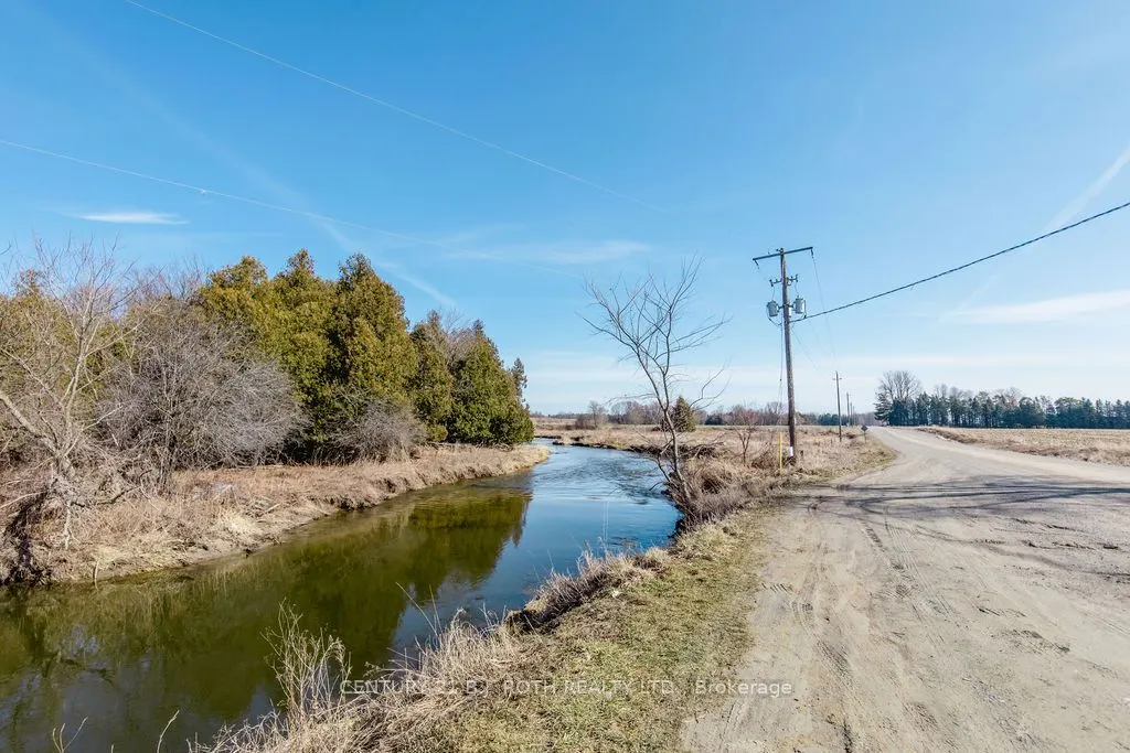7468 25th Side Road