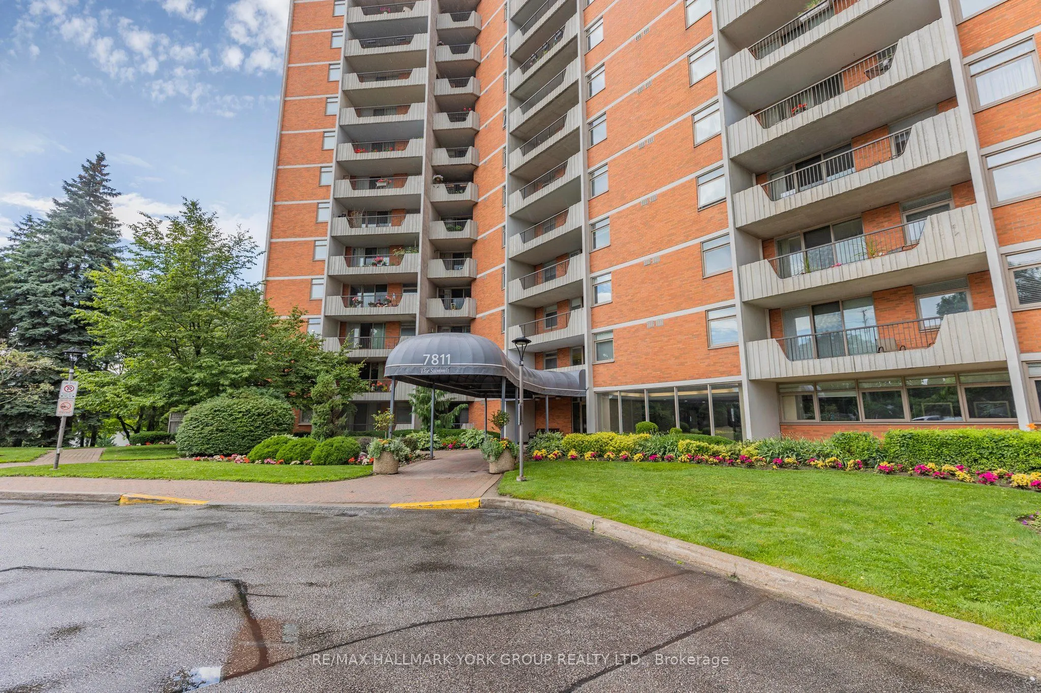 7811 Yonge Street #1007