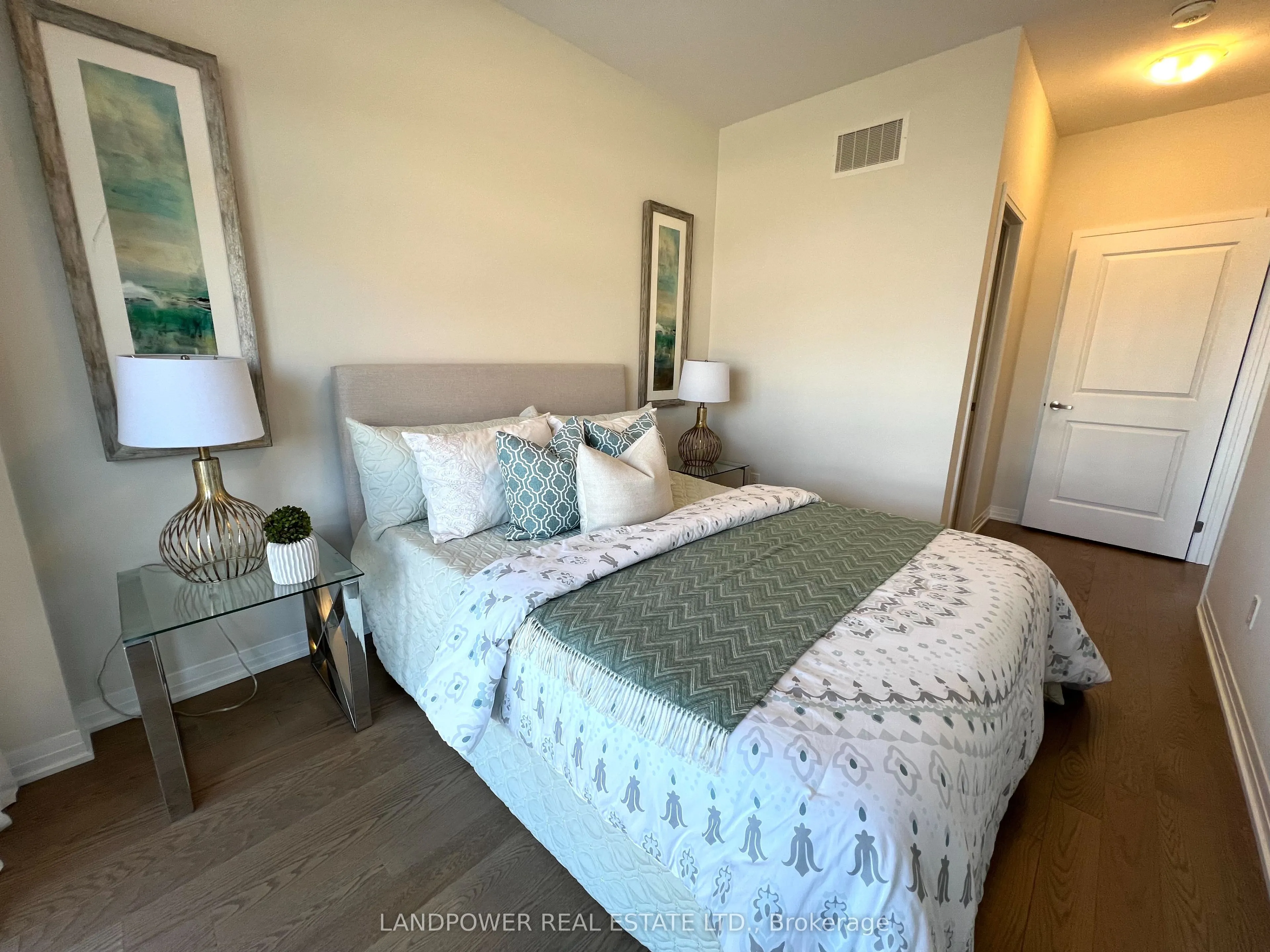 1655 Bur Oak Avenue #14