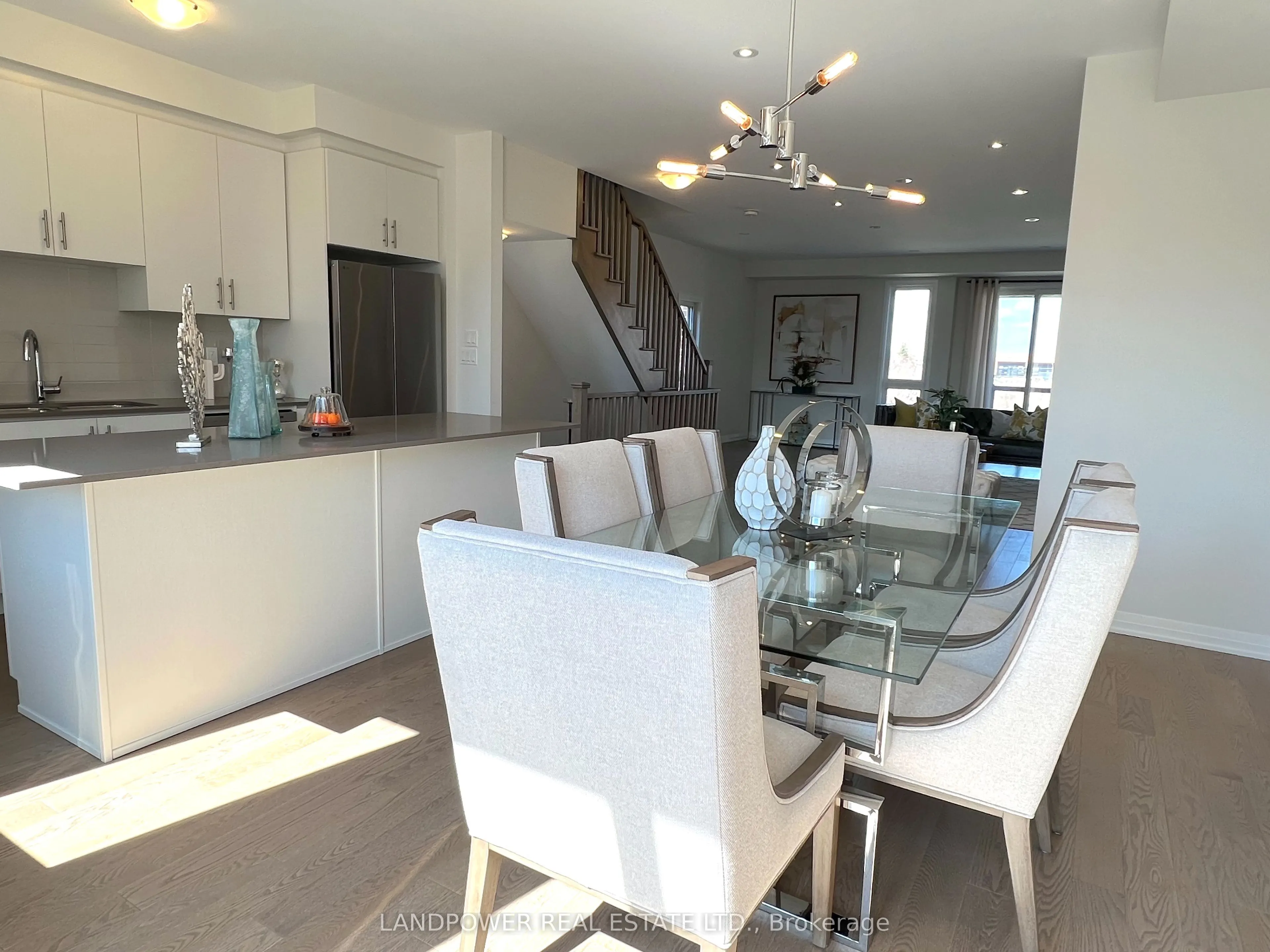1655 Bur Oak Avenue #14