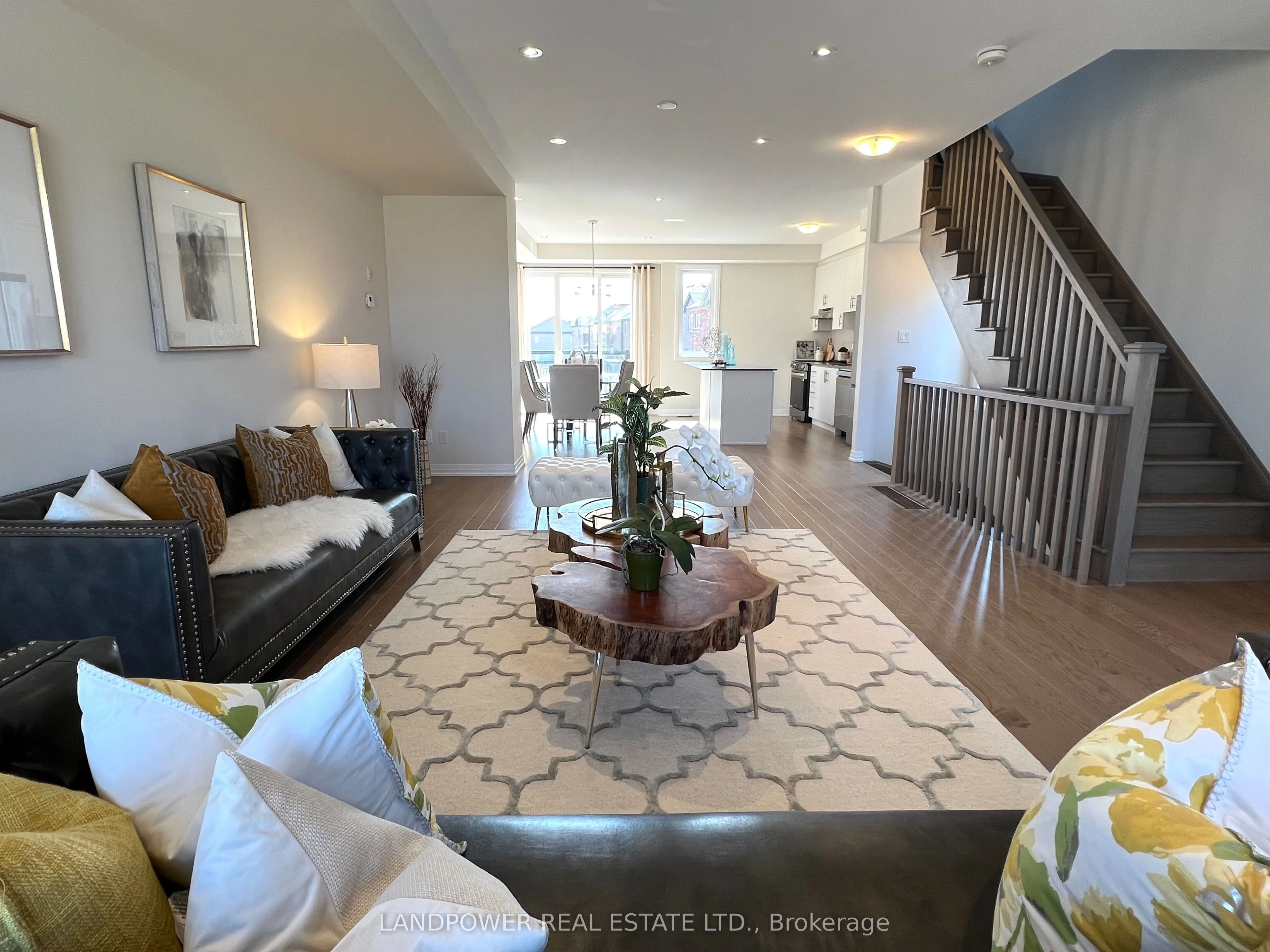 1655 Bur Oak Avenue #14
