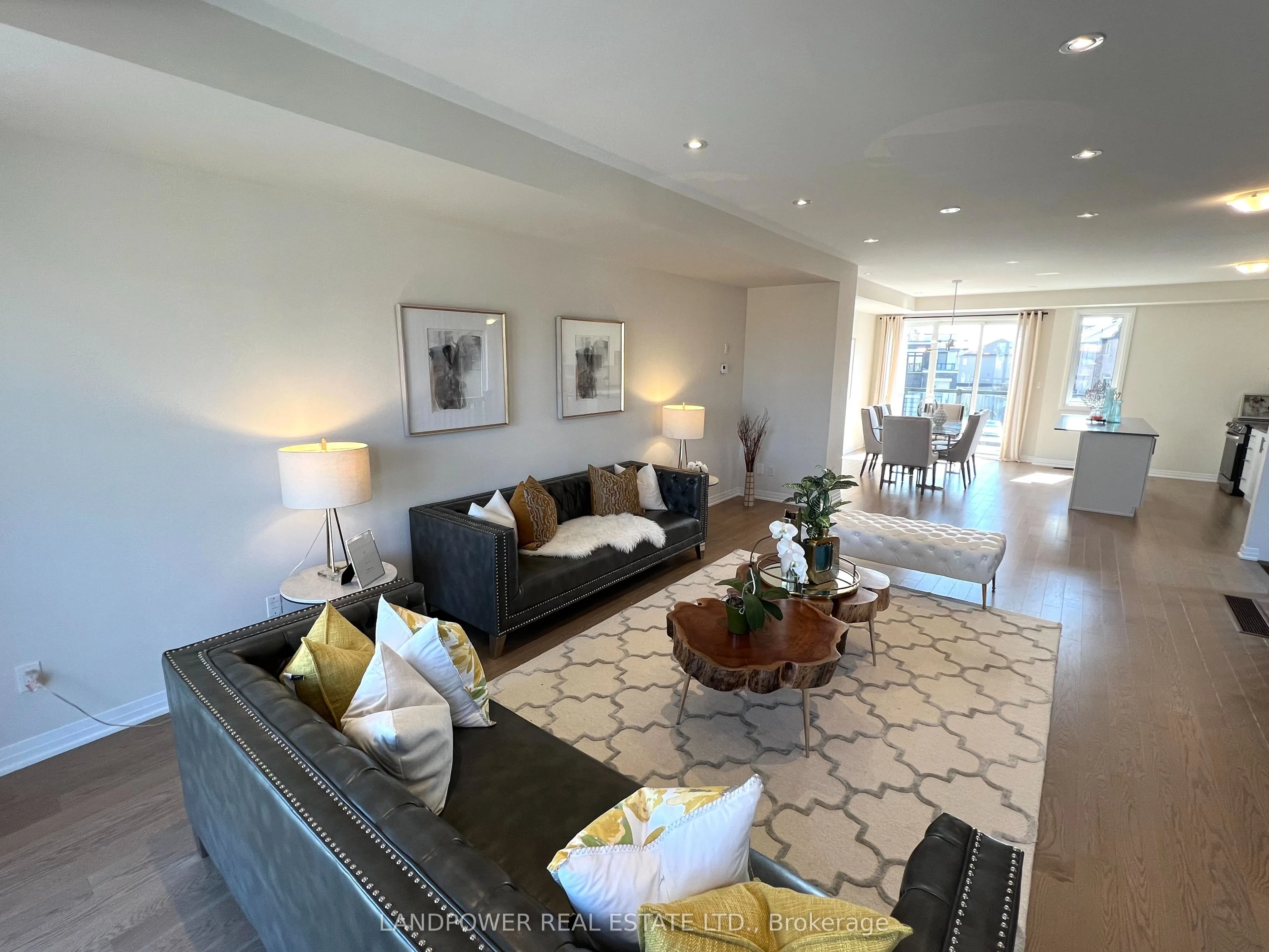 1655 Bur Oak Avenue #14