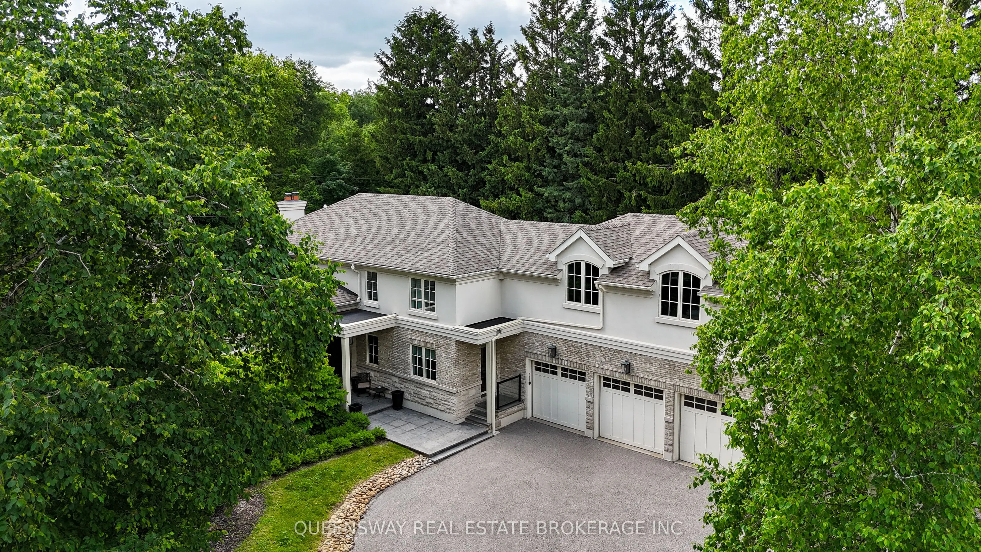 2600 17th Sideroad