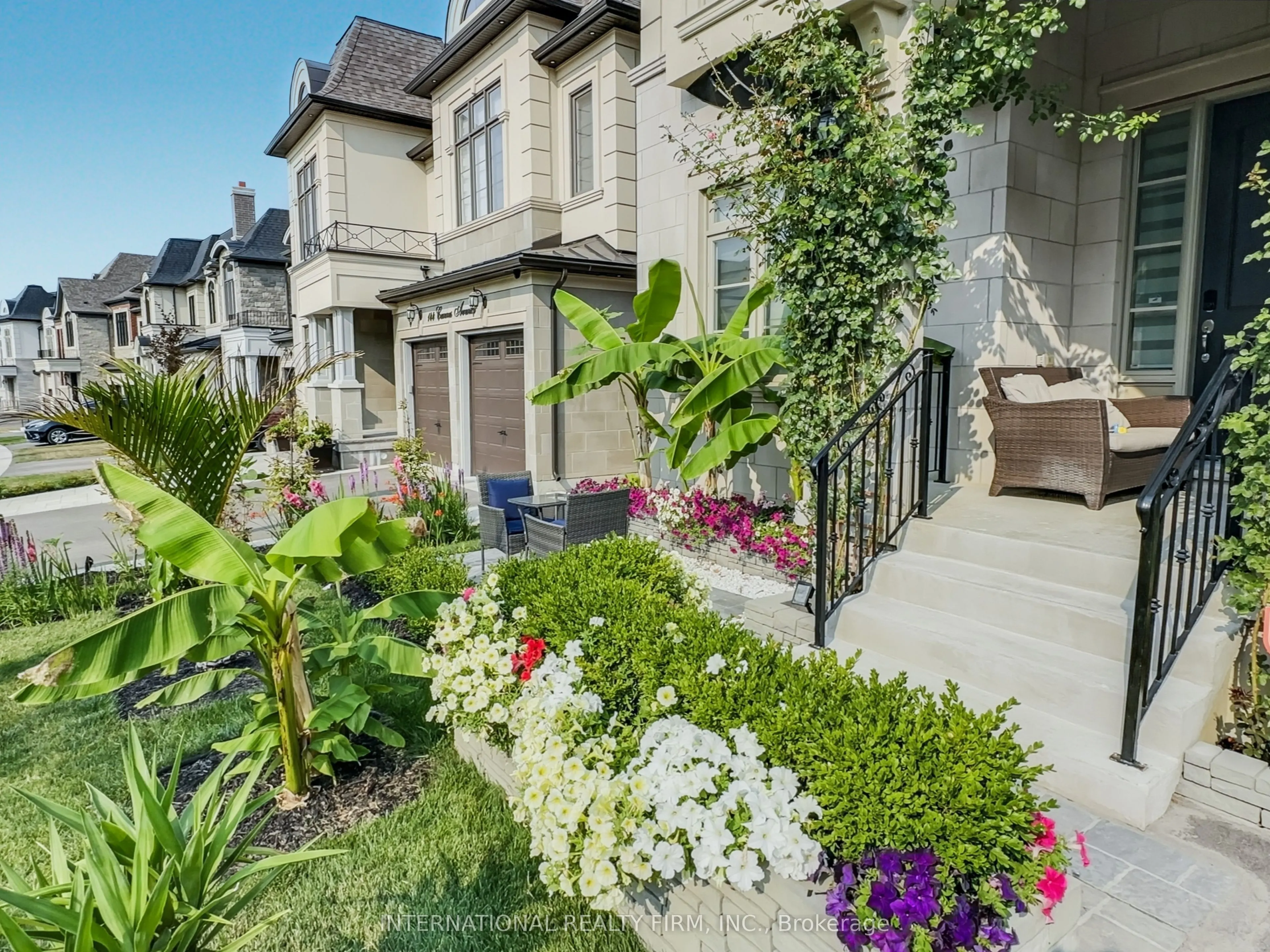 150 Cannes Avenue