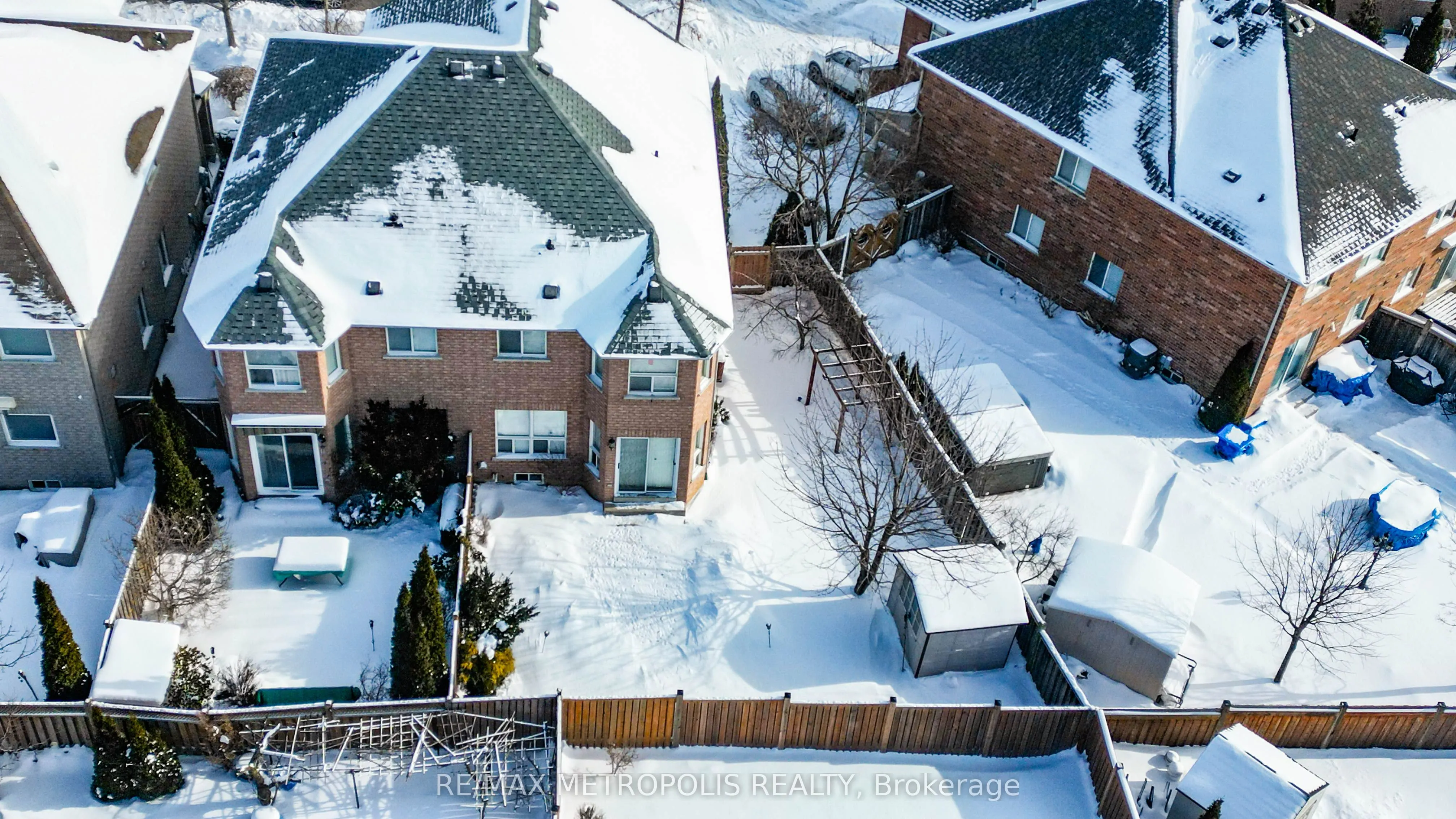 63 Echo Ridge Crescent
