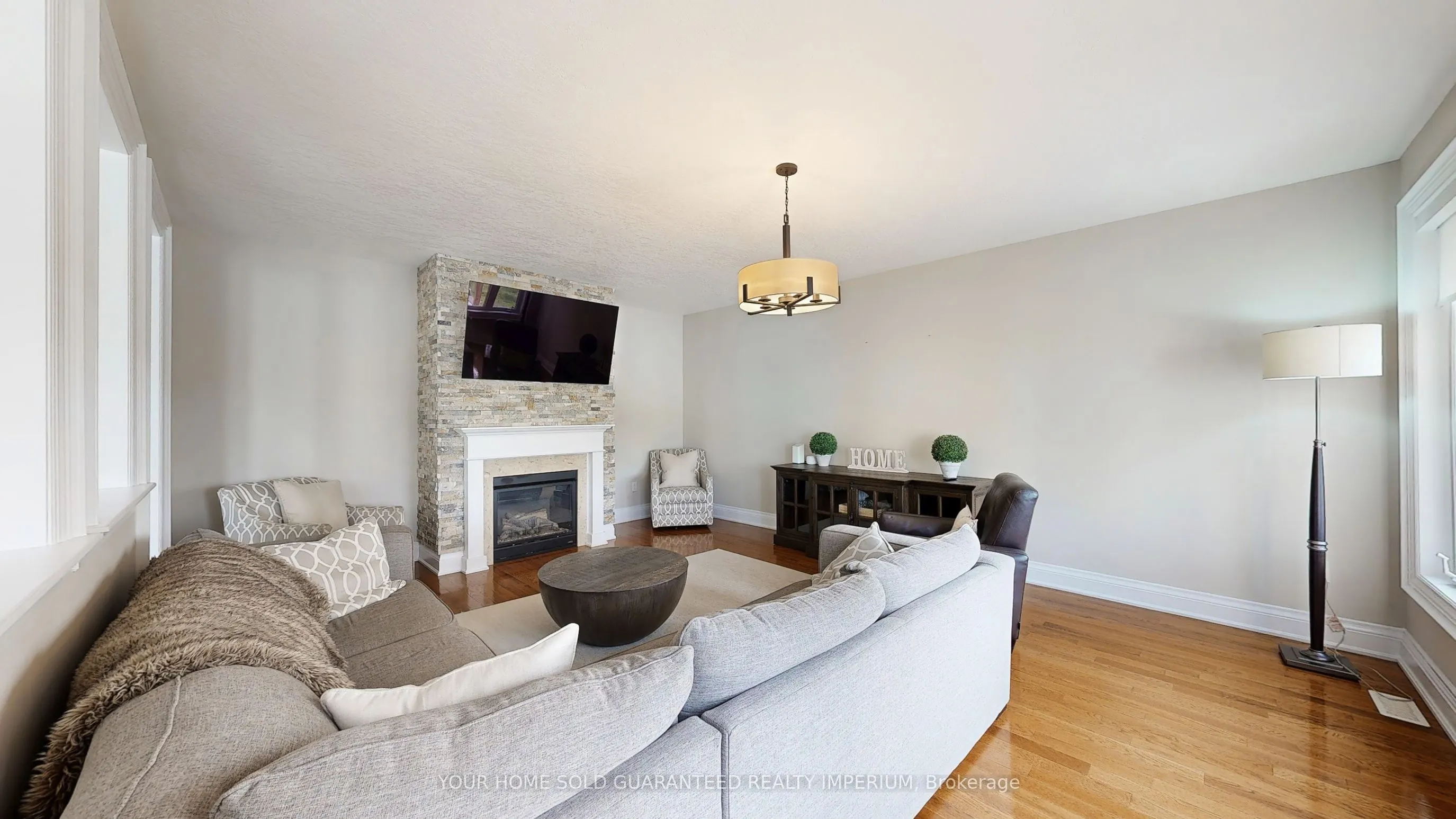 24 Wyndance Way