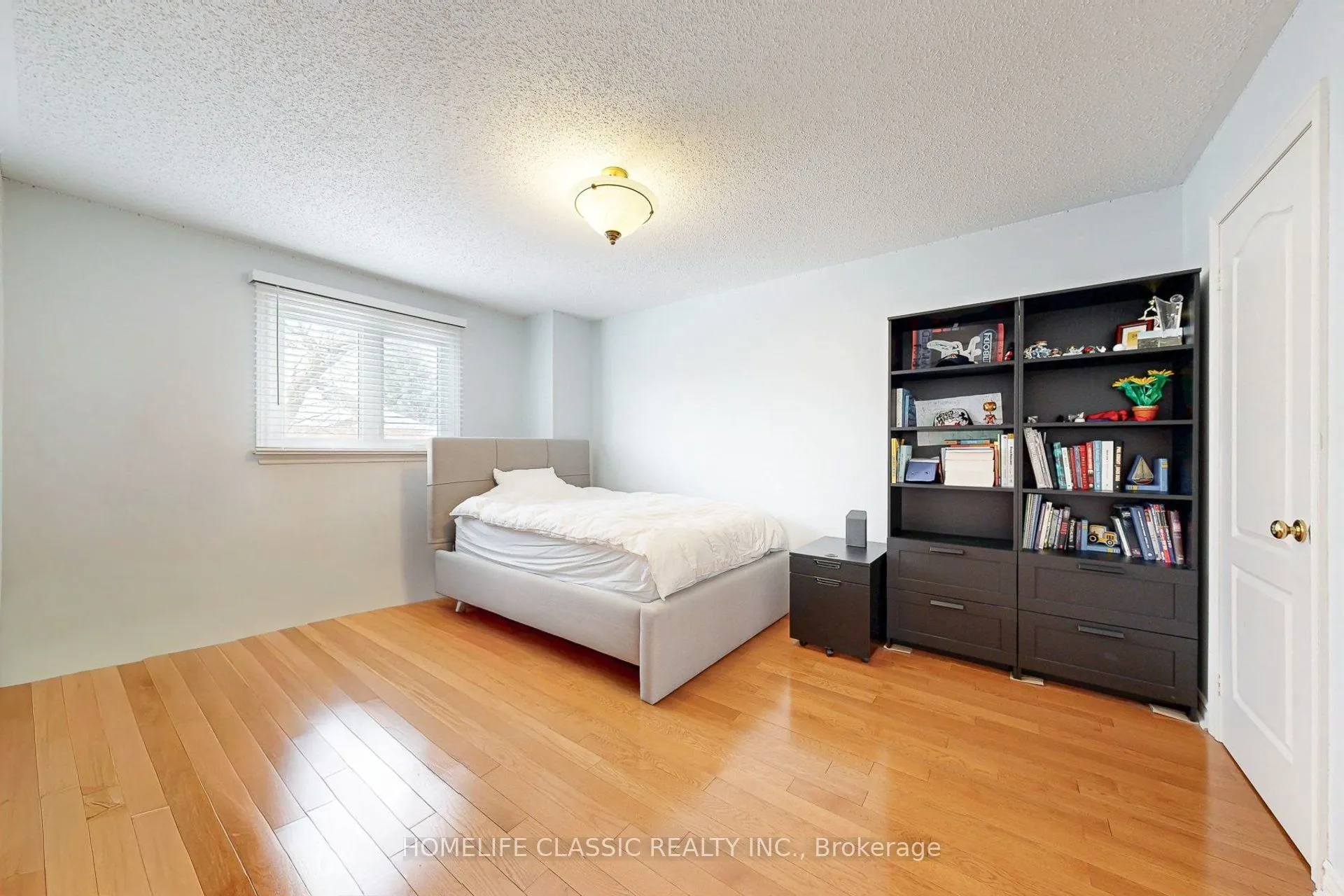 50 Oakhurst Drive