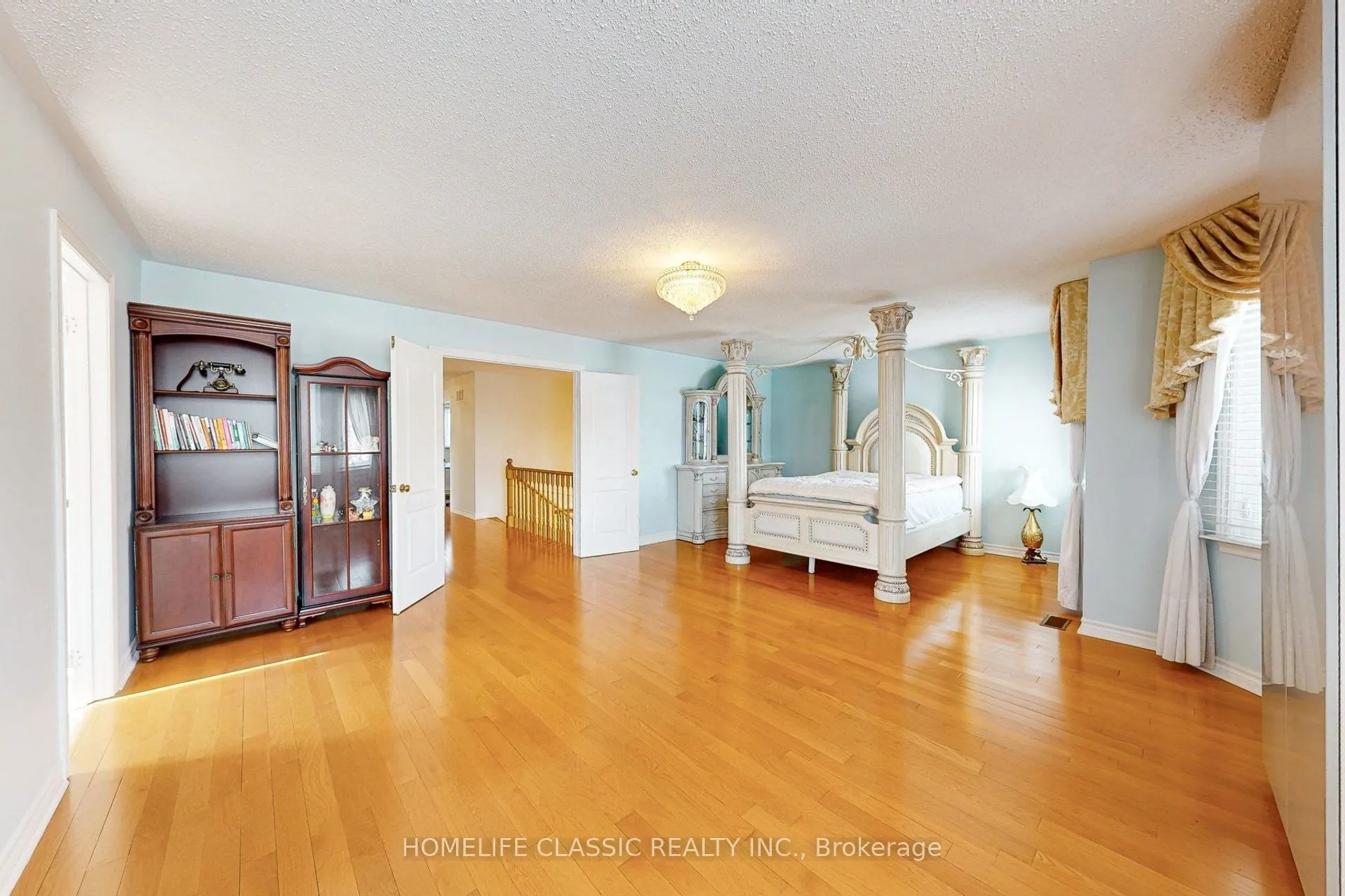 50 Oakhurst Drive