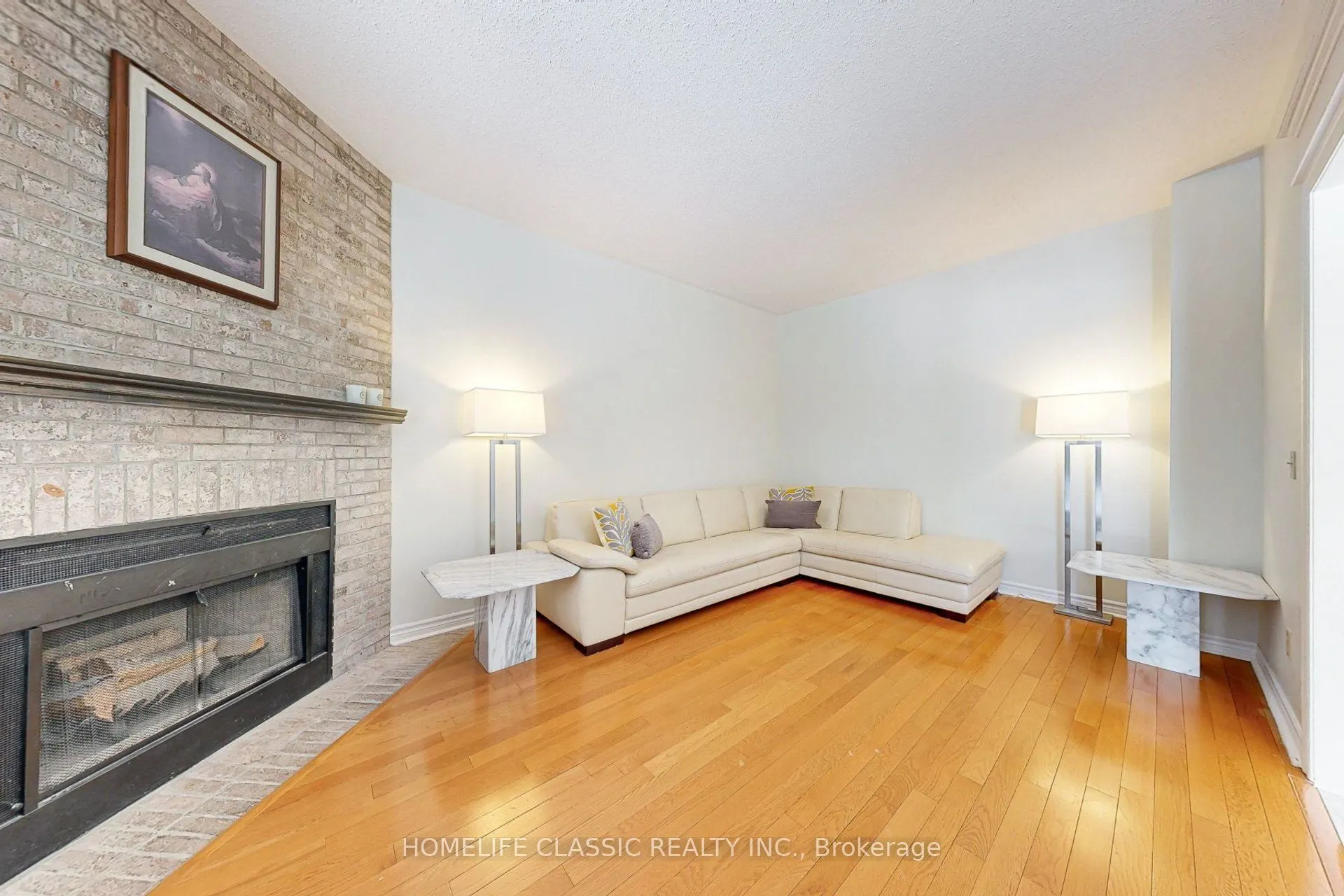 50 Oakhurst Drive
