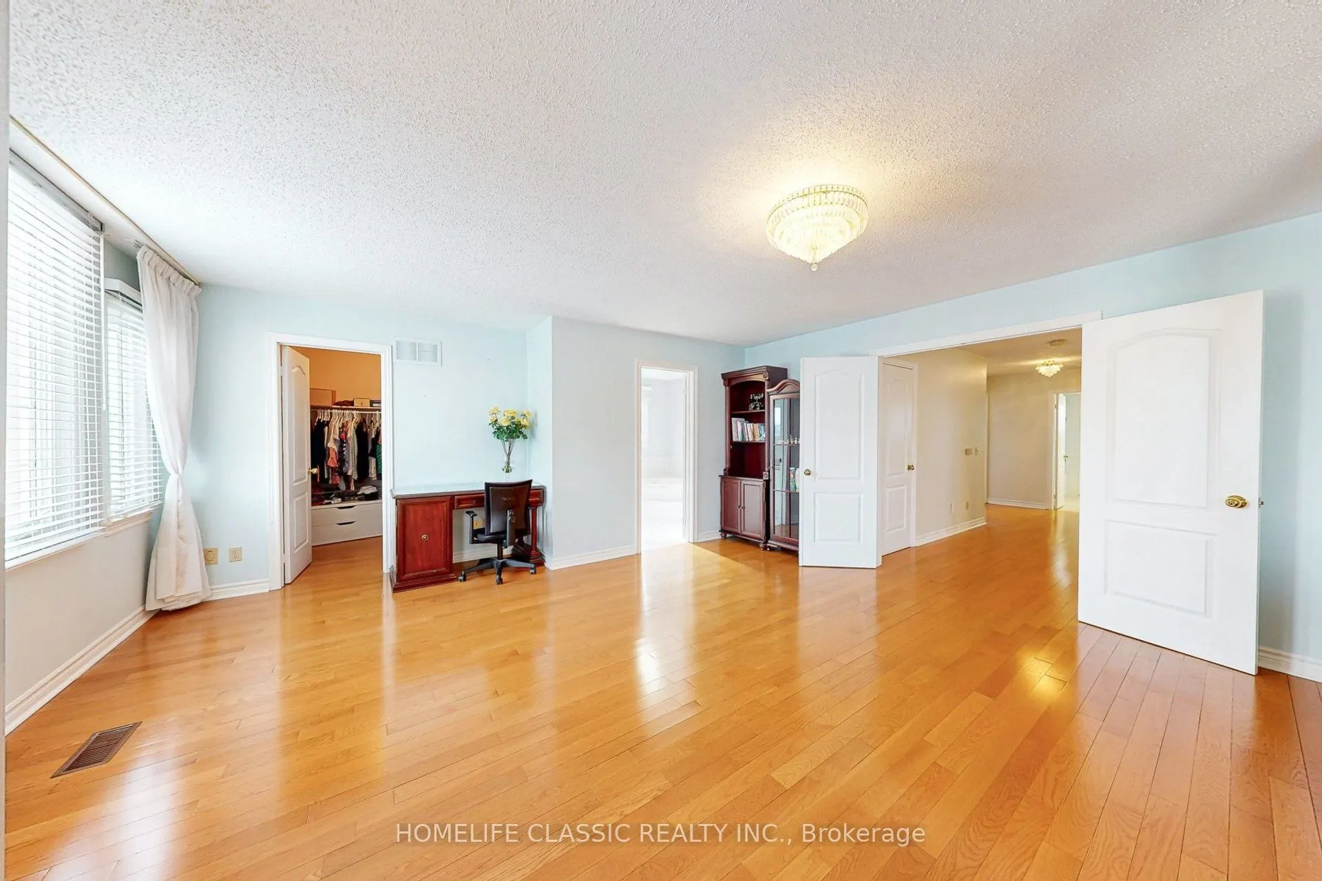 50 Oakhurst Drive