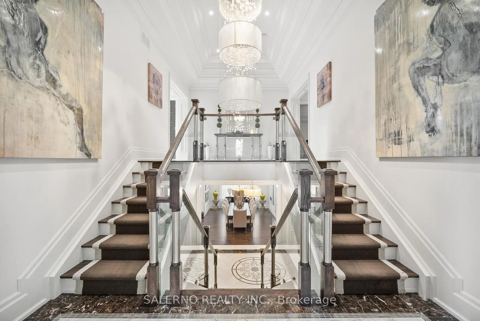 8 Thornhill Avenue