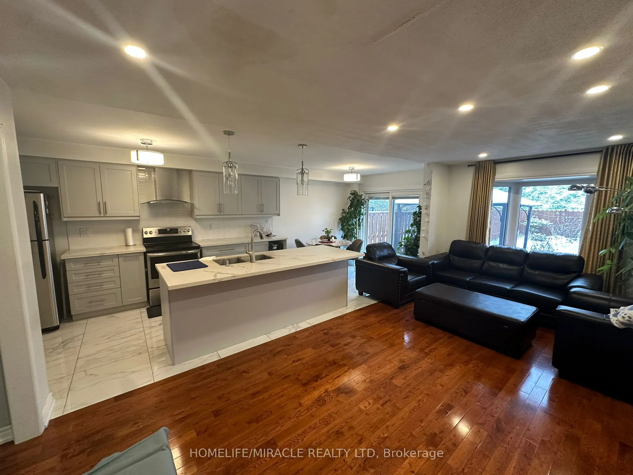 587 Caboto Trail