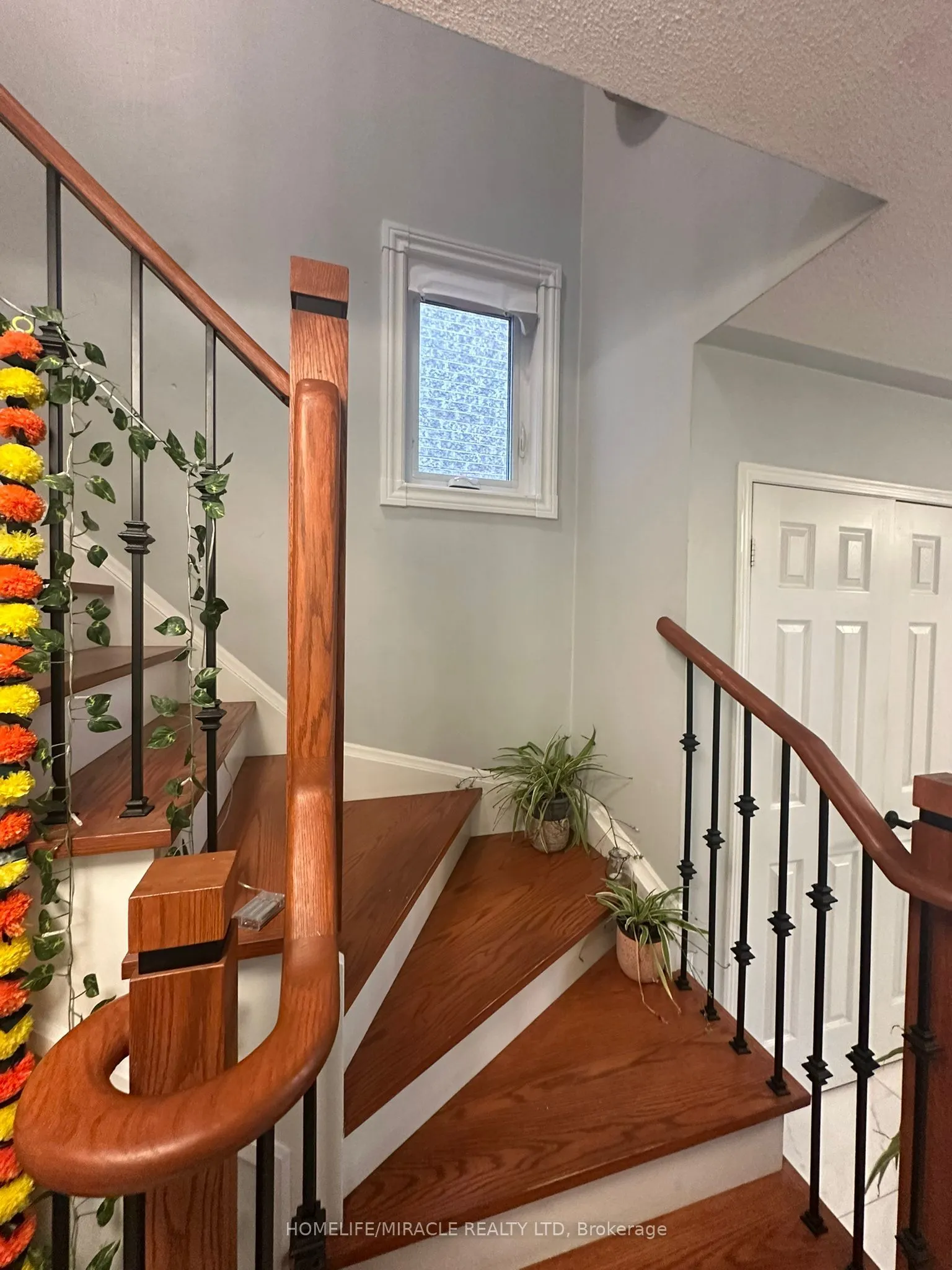 587 Caboto Trail
