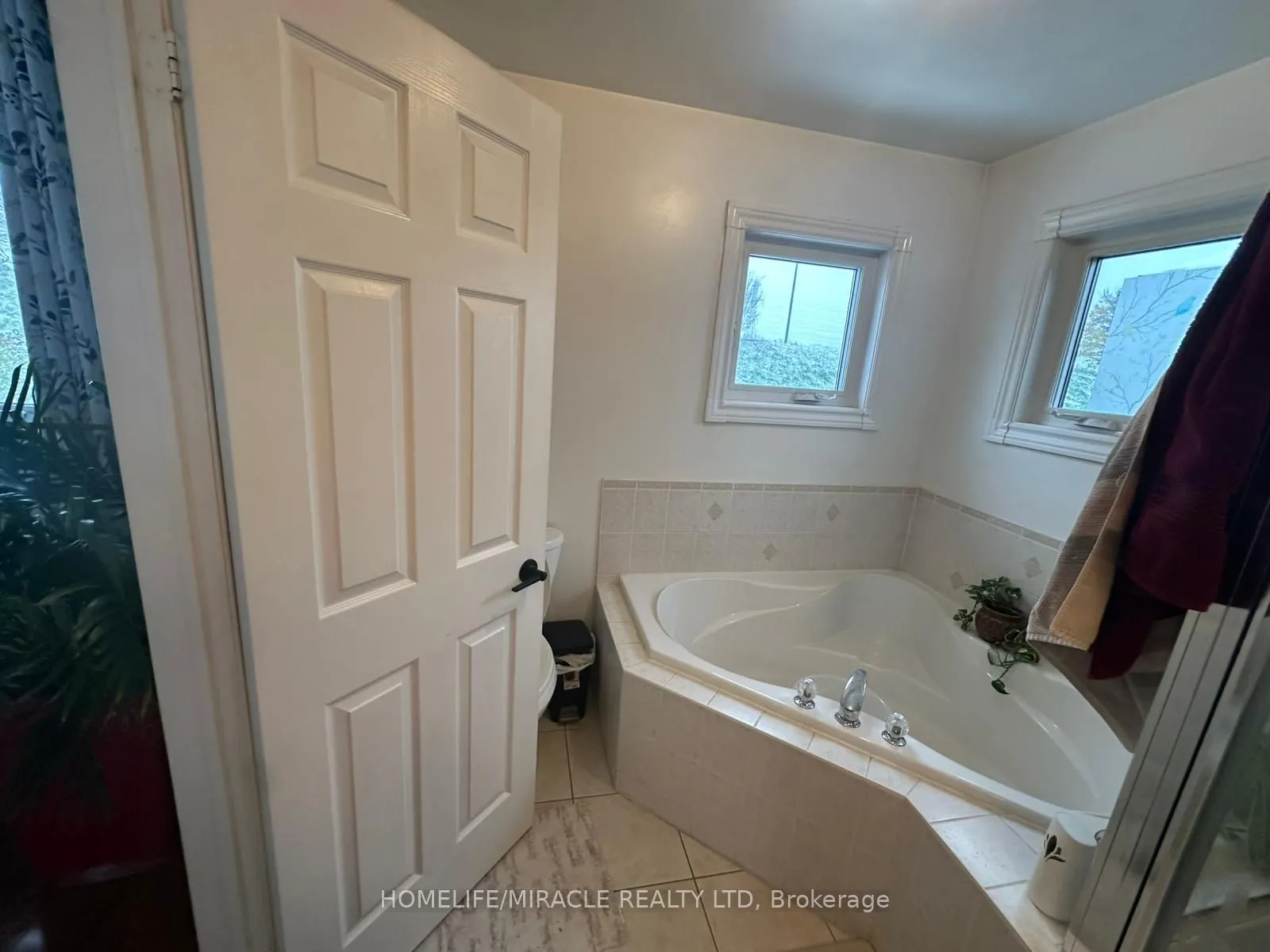 587 Caboto Trail