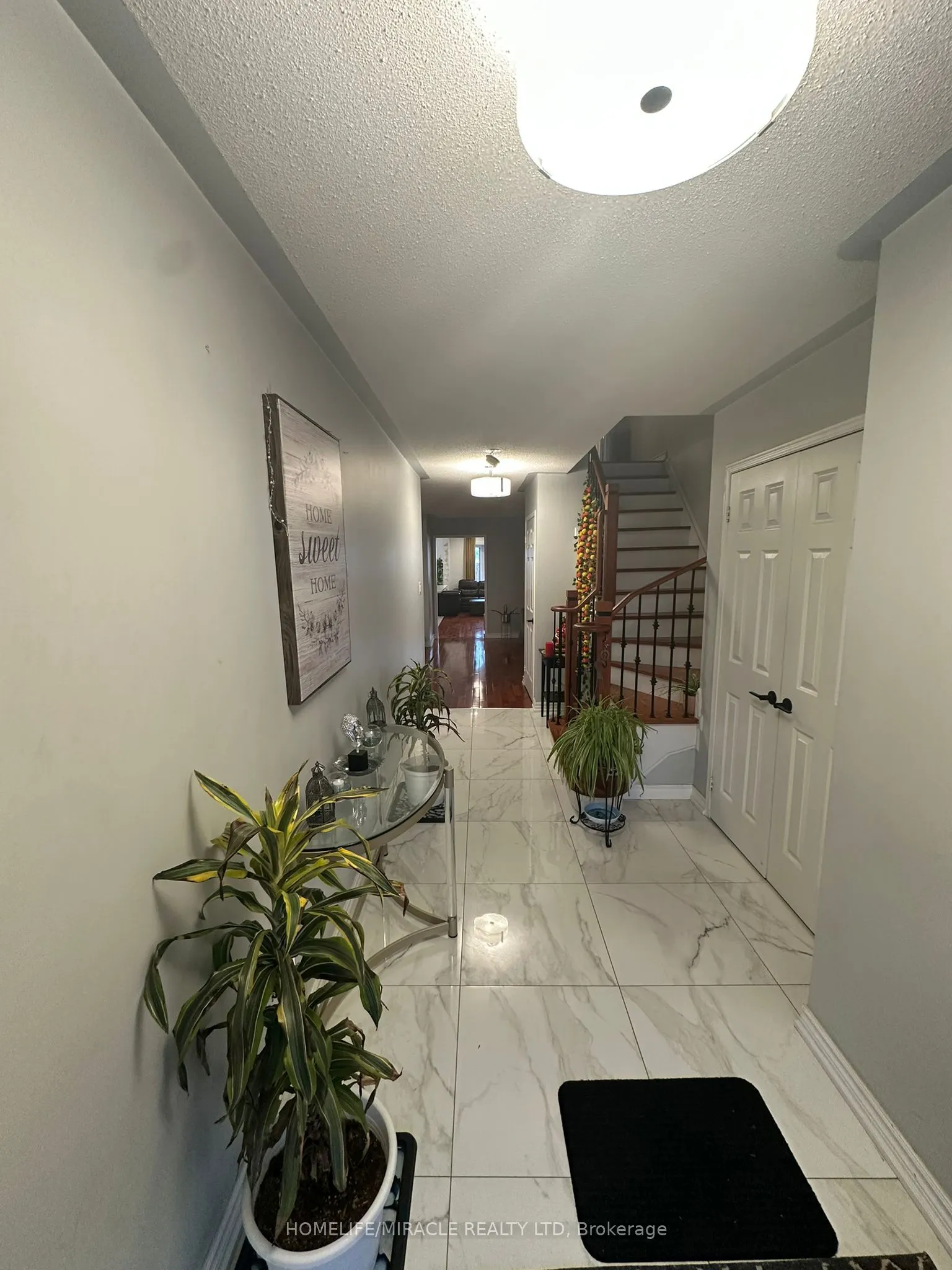 587 Caboto Trail