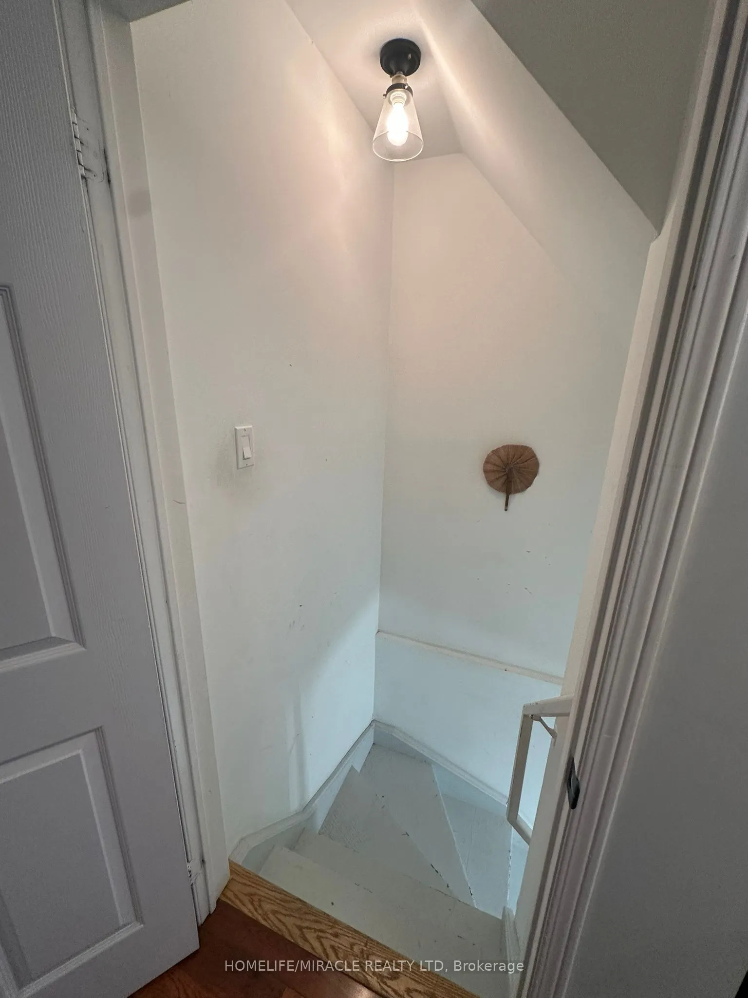 587 Caboto Trail