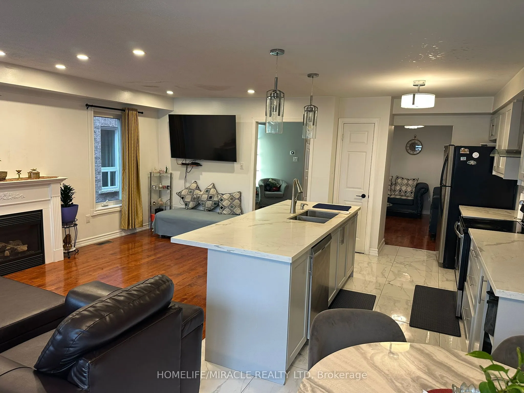 587 Caboto Trail