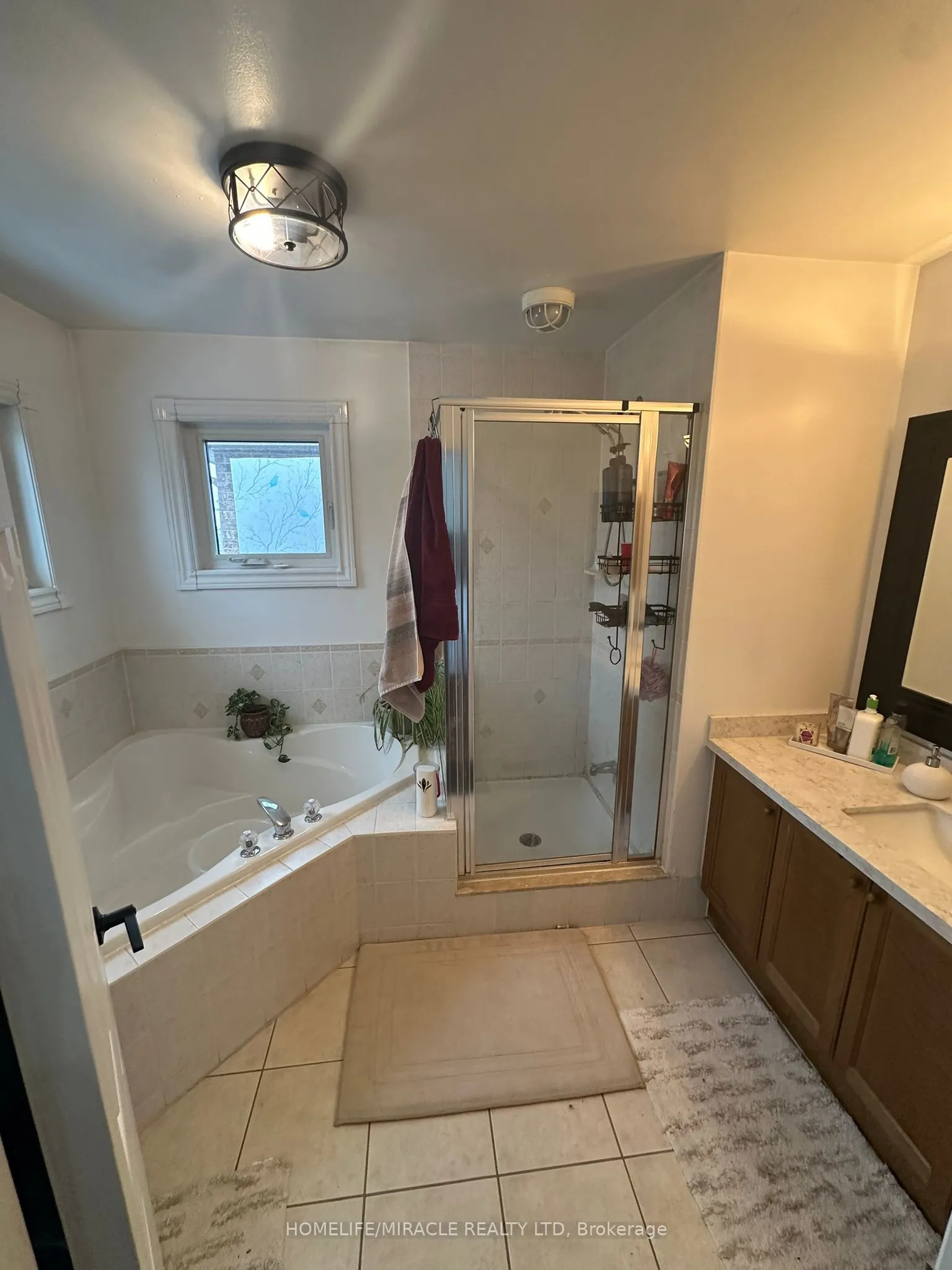 587 Caboto Trail