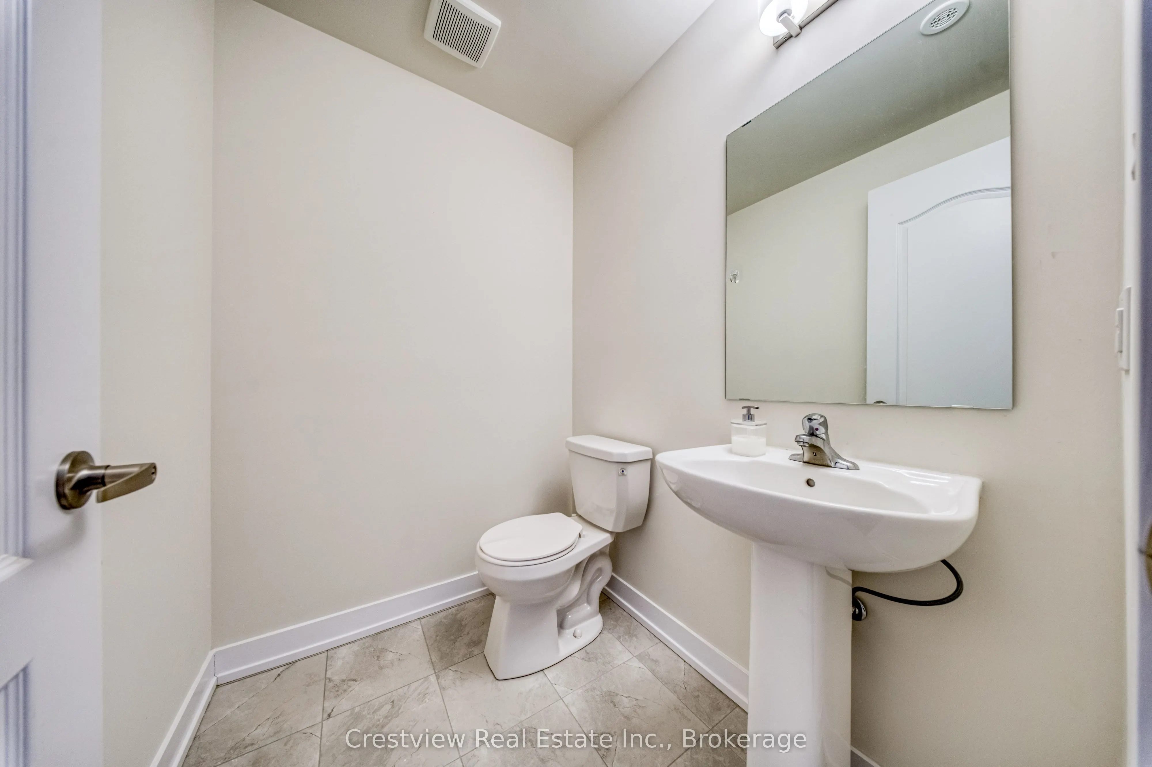 84 Stauffer Crescent