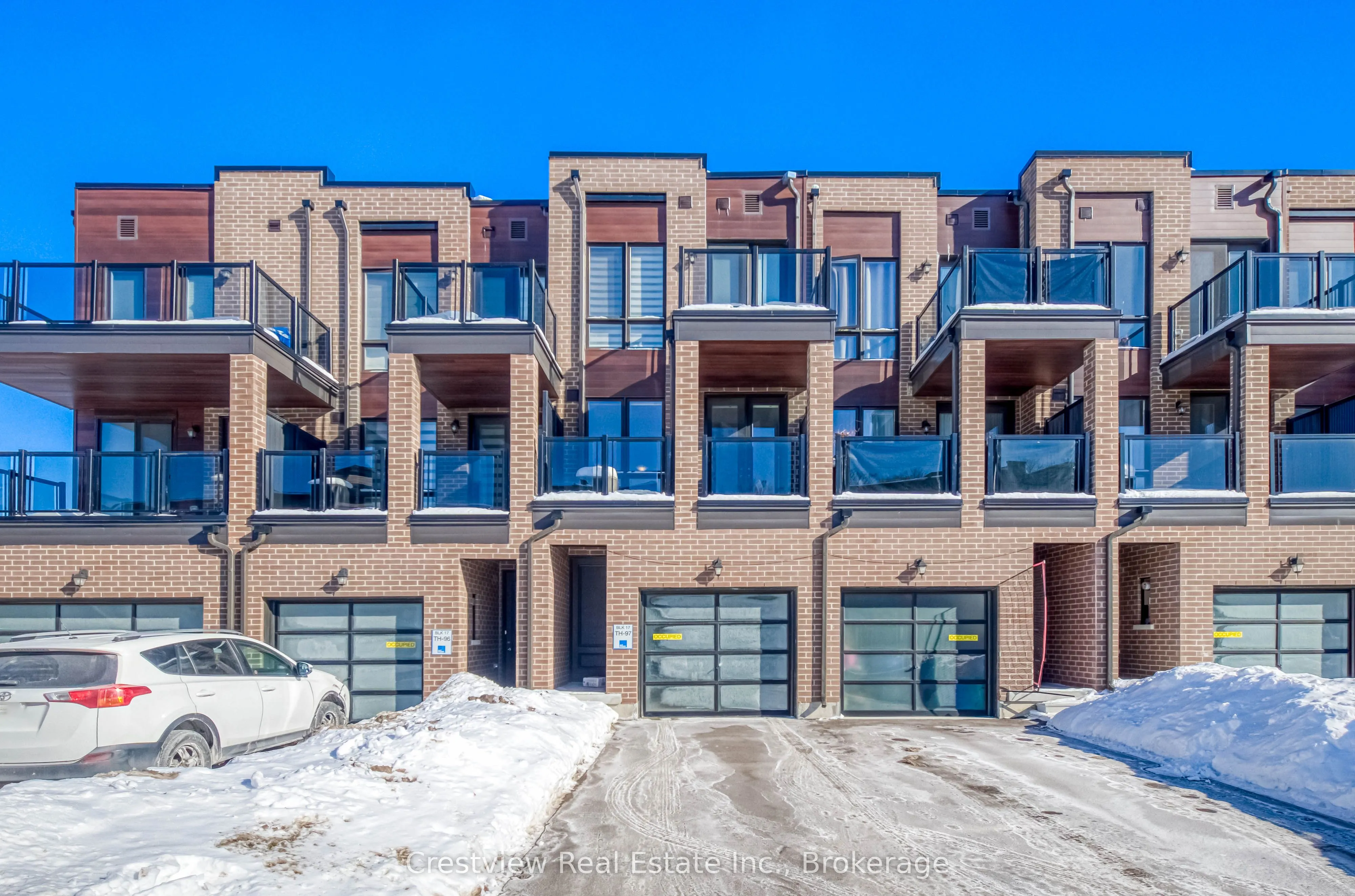 84 Stauffer Crescent