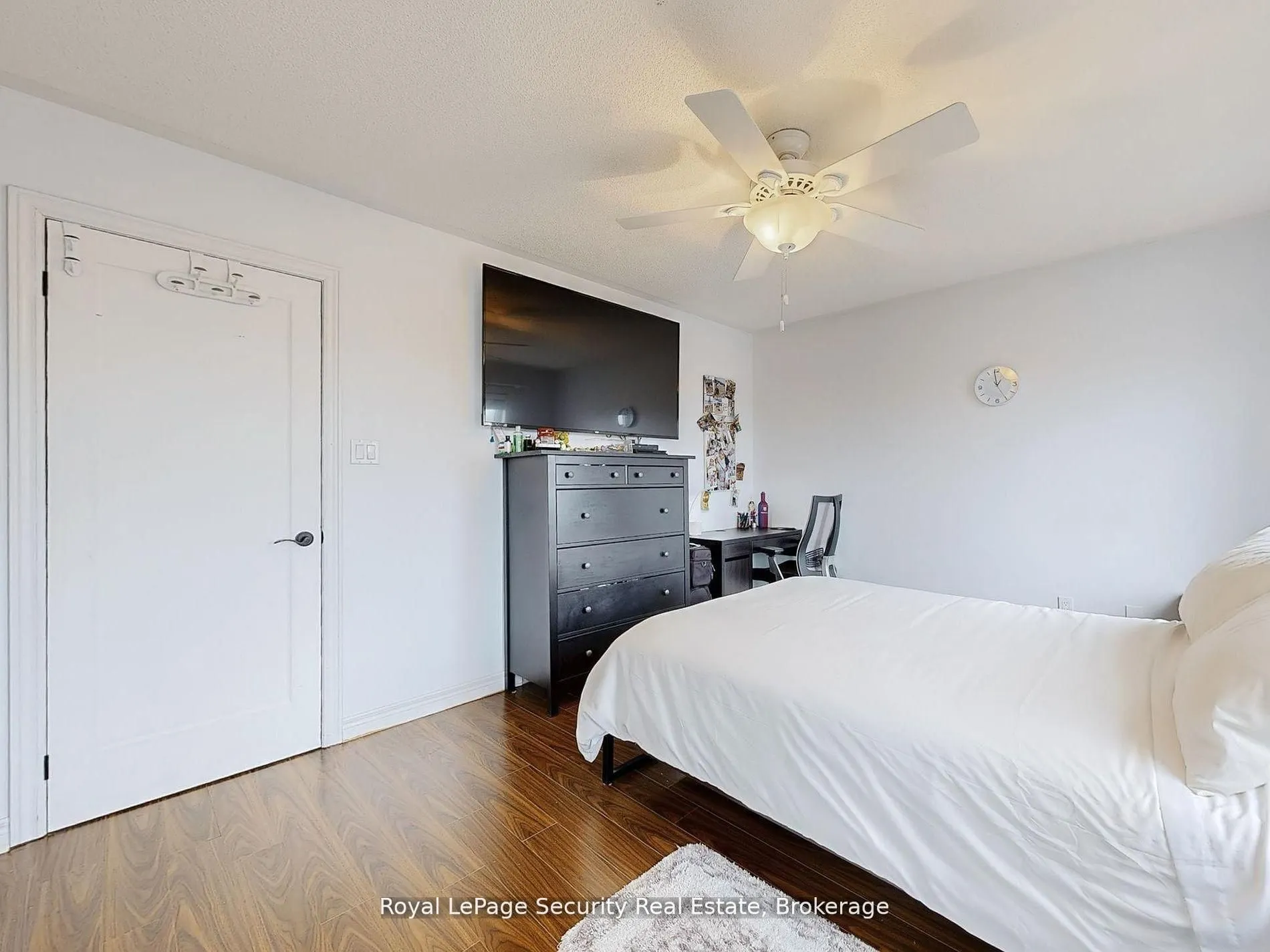 128 Daiseyfield Crescent