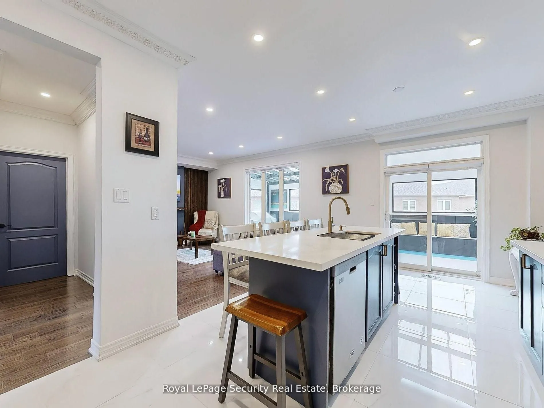 128 Daiseyfield Crescent