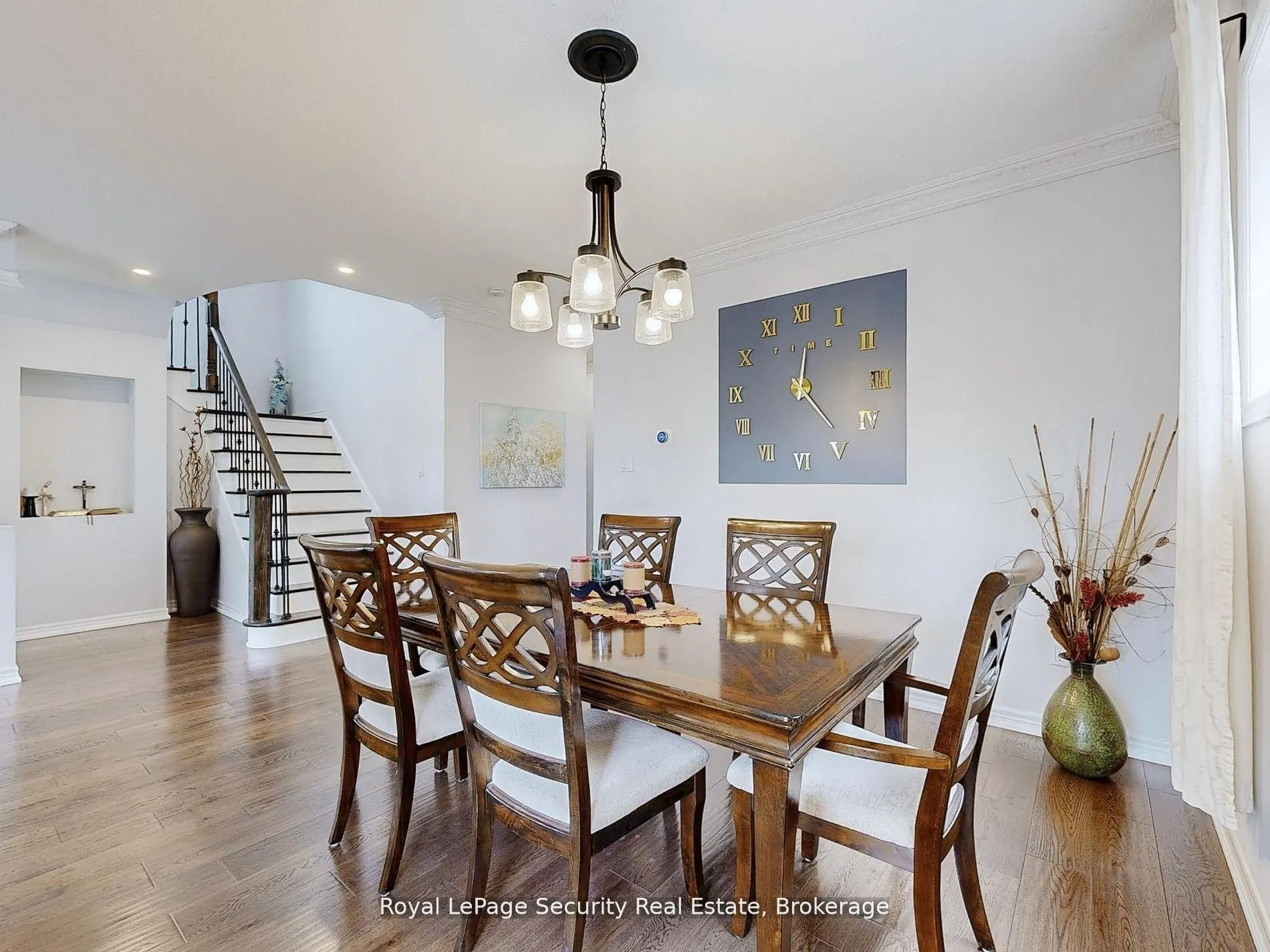 128 Daiseyfield Crescent