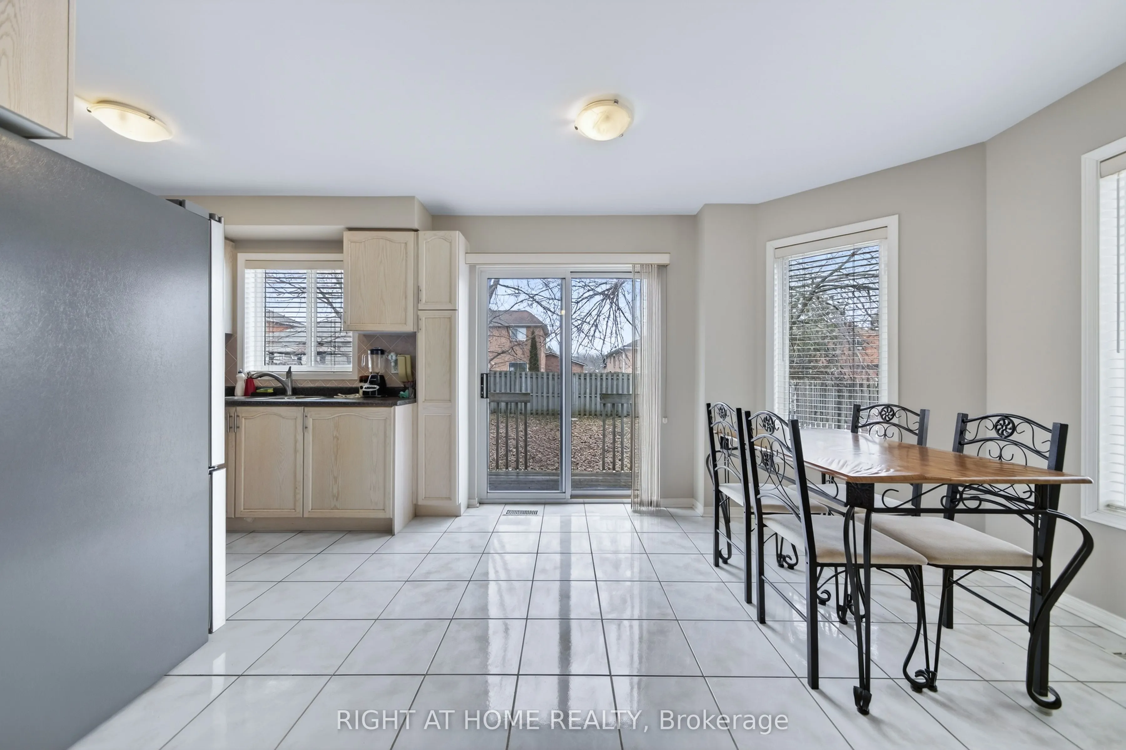 1338 Vincent Crescent