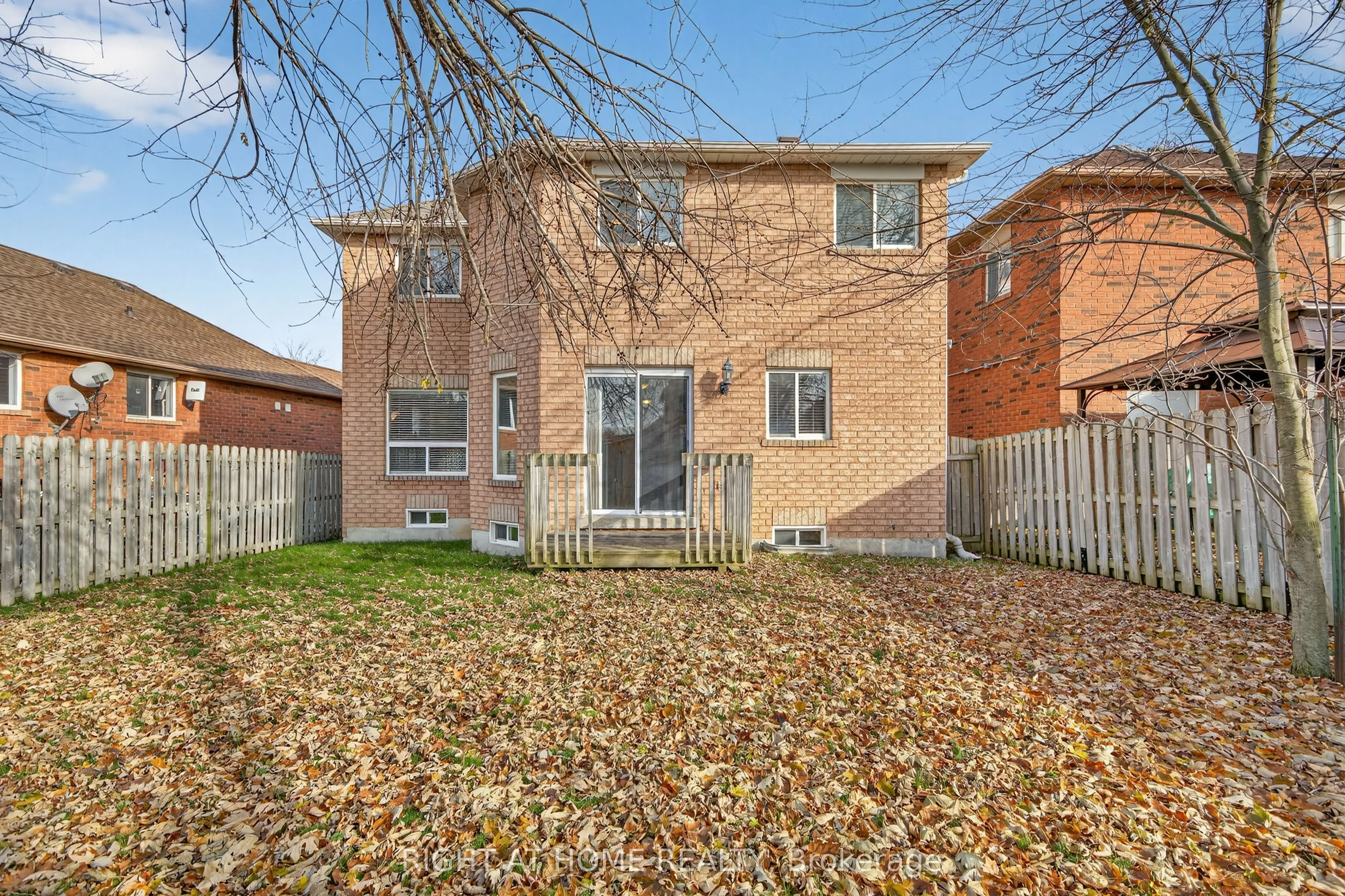 1338 Vincent Crescent