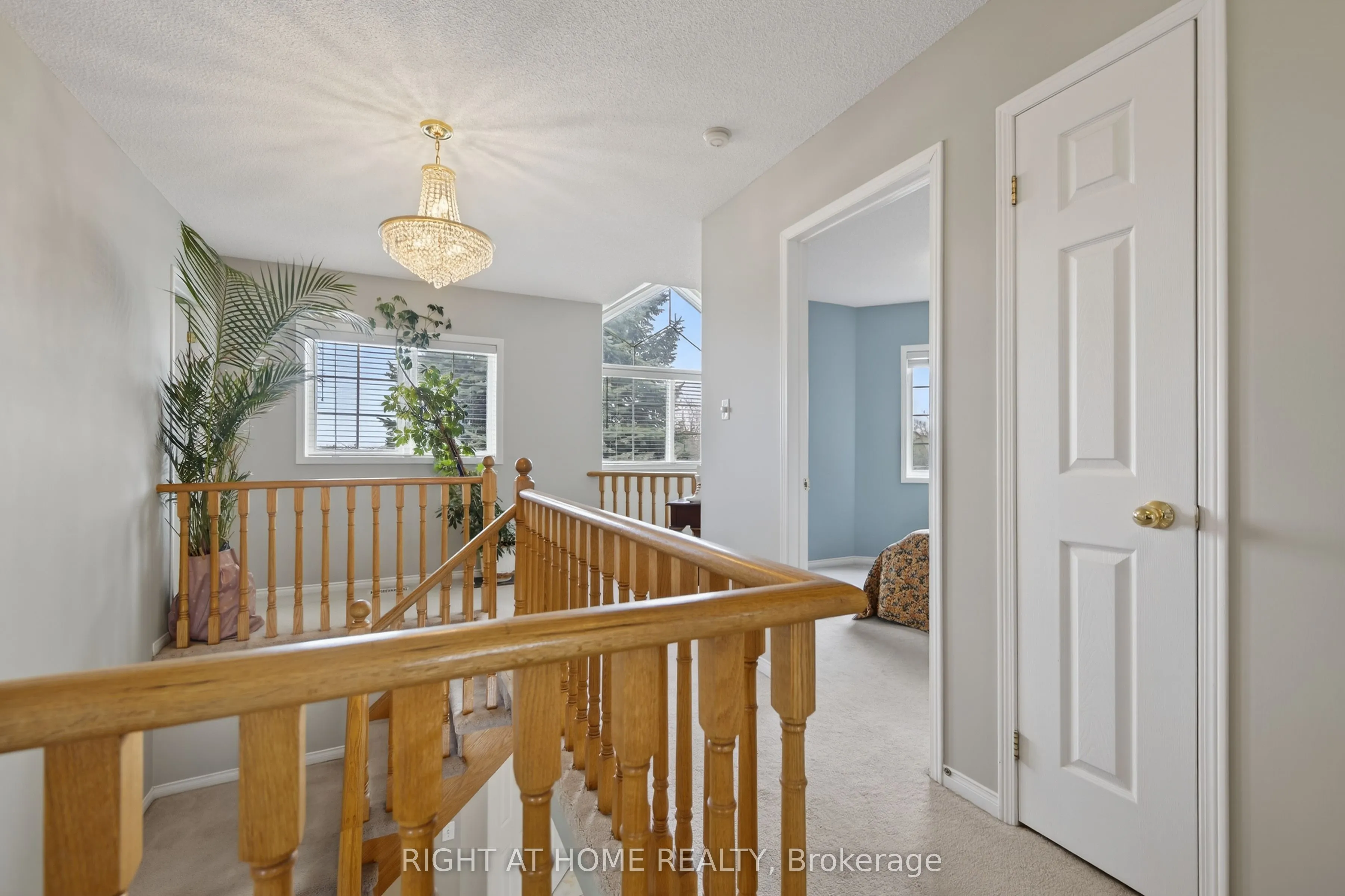 1338 Vincent Crescent