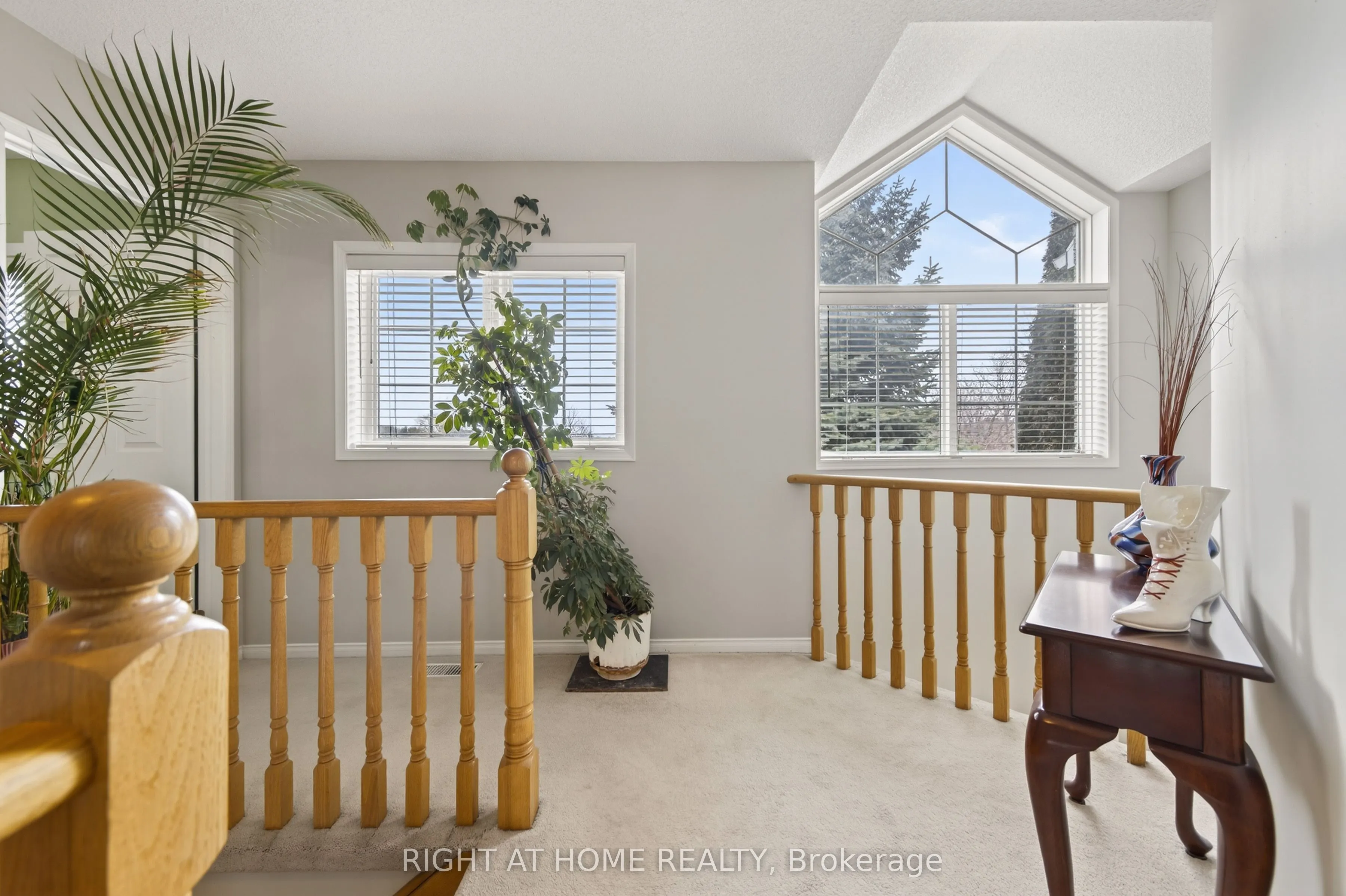 1338 Vincent Crescent