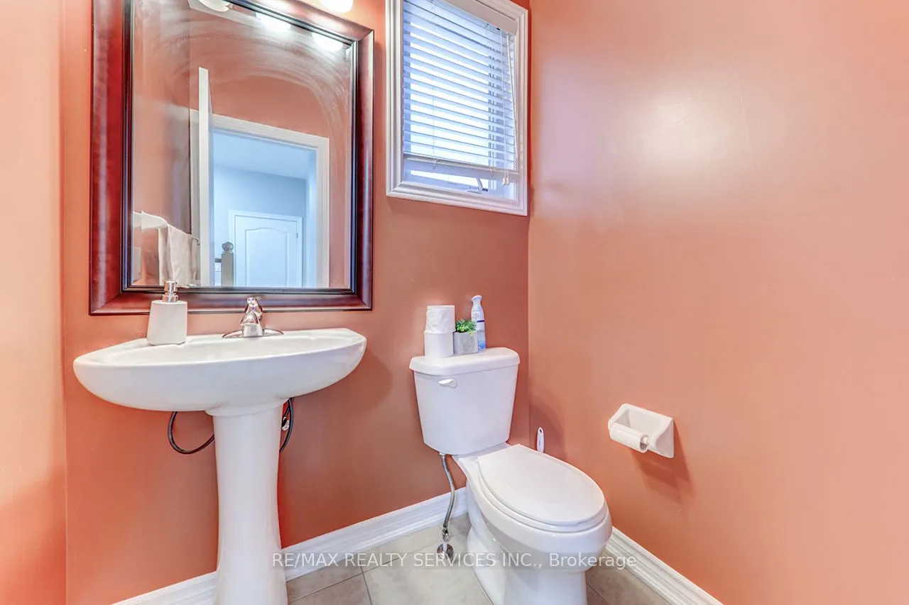 2179 Dawson Crescent