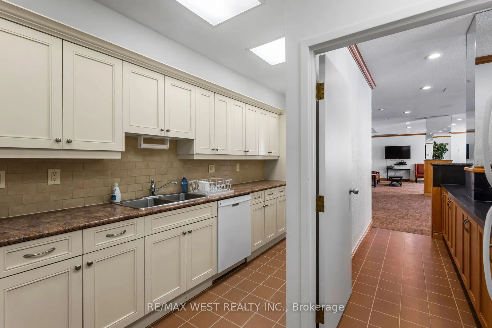 100 Observatory Lane #502