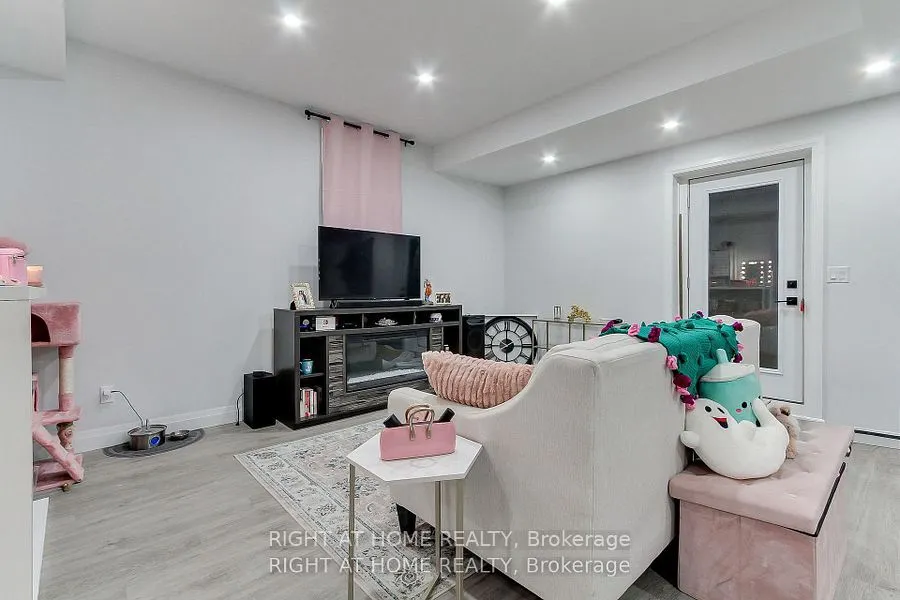 9 Backhouse Drive