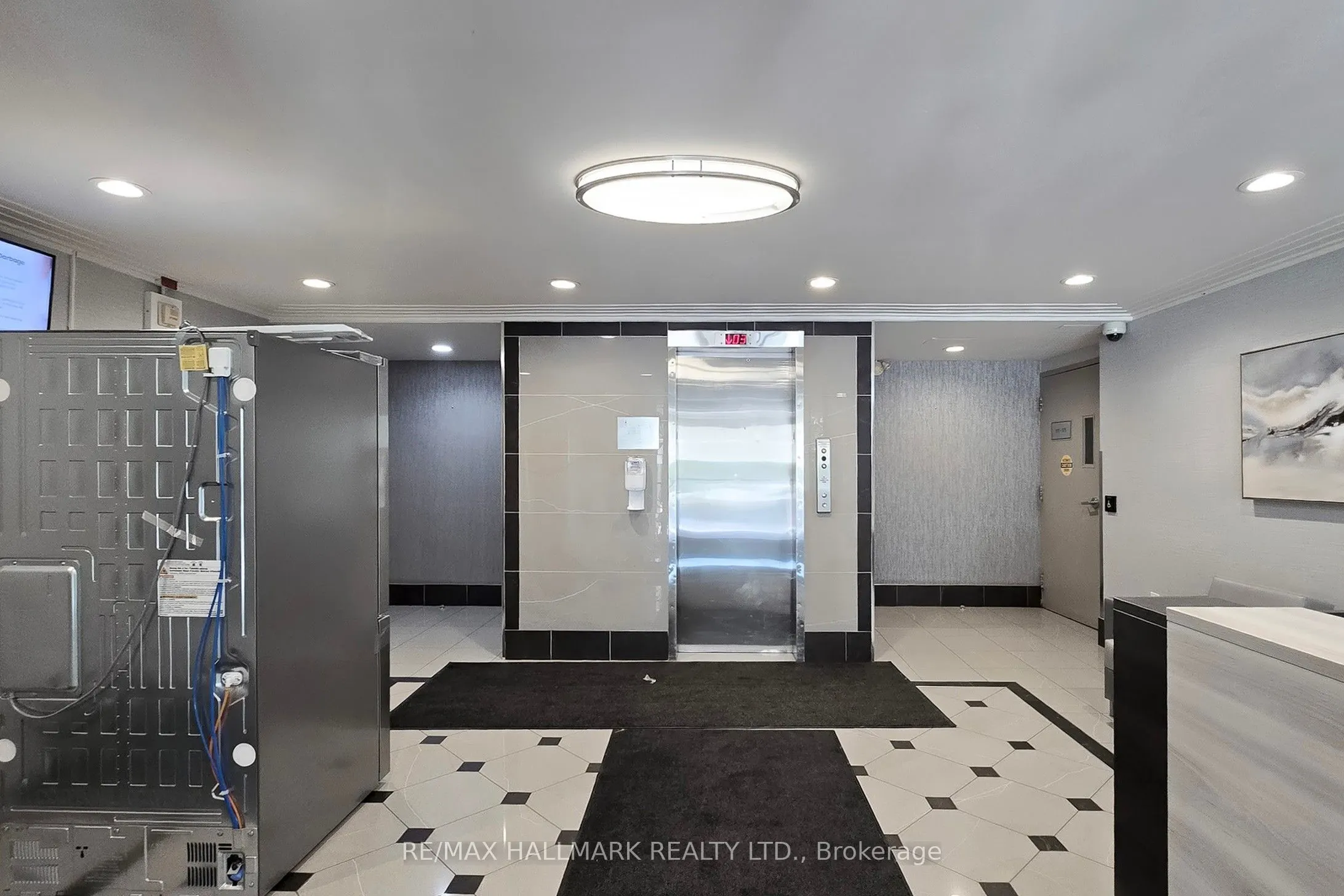 16 Elgin Street #316