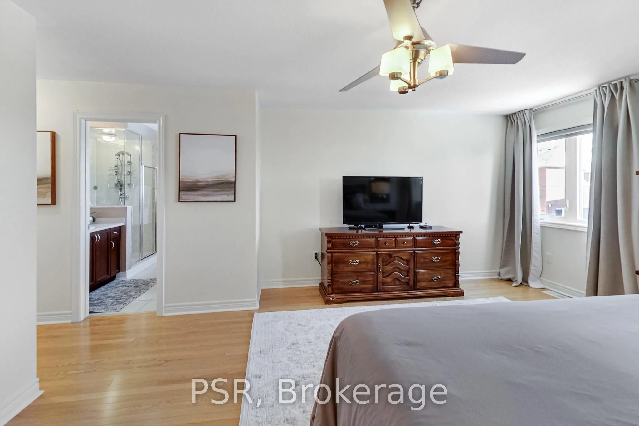 9 White Beach Crescent