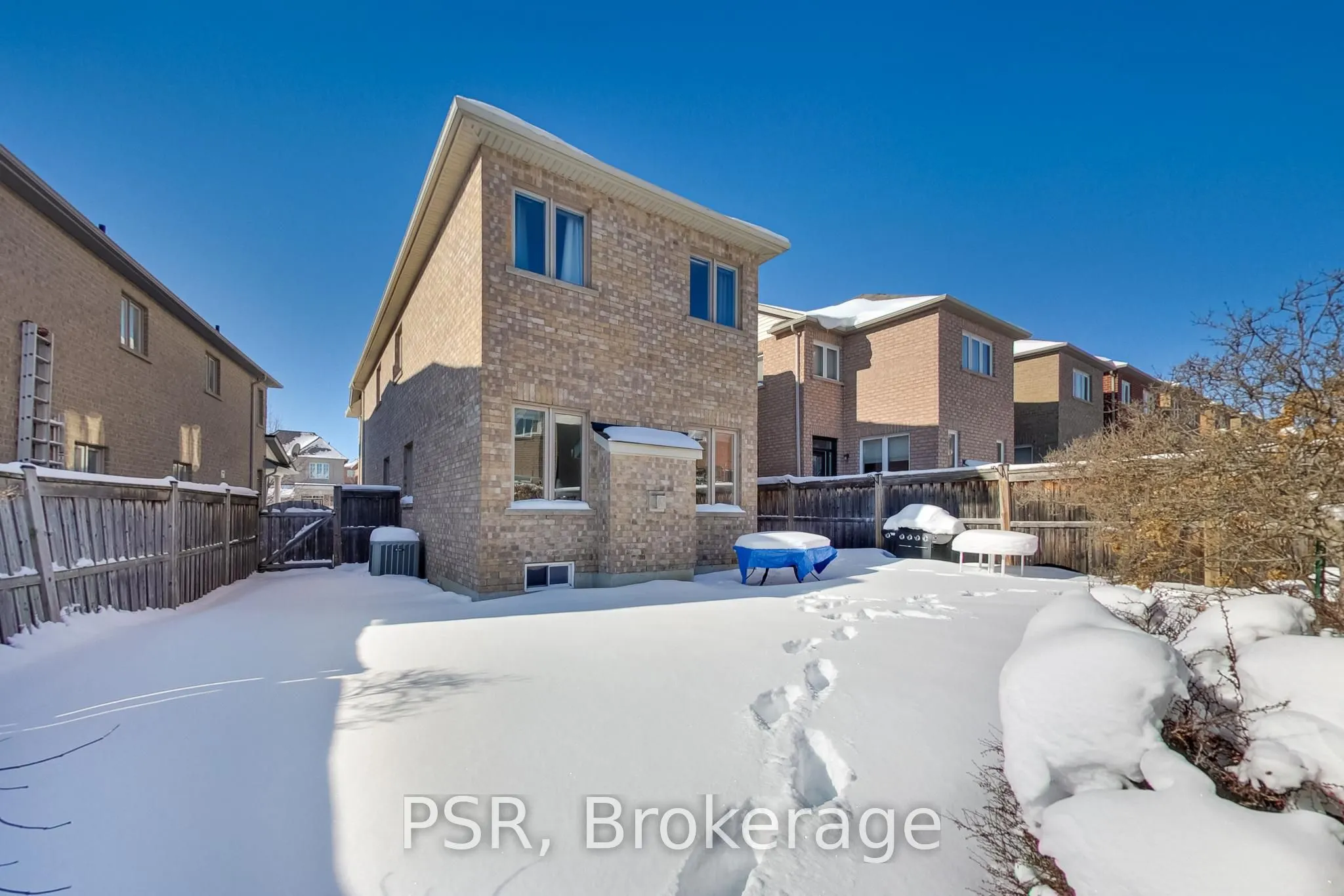 9 White Beach Crescent