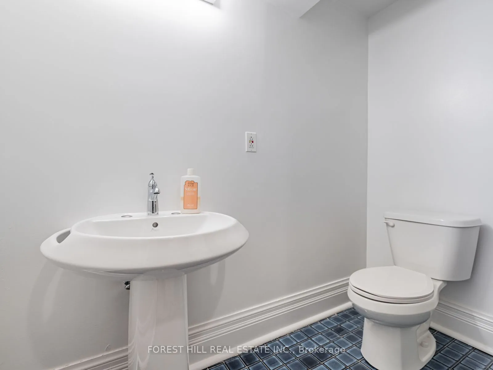 17 Dunloe Road