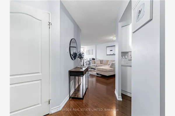 7420 Bathurst Street #512