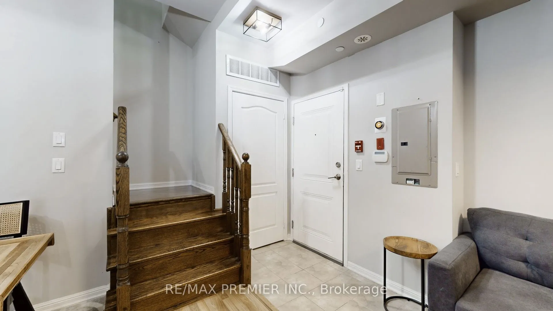 9589 Keele Street #106